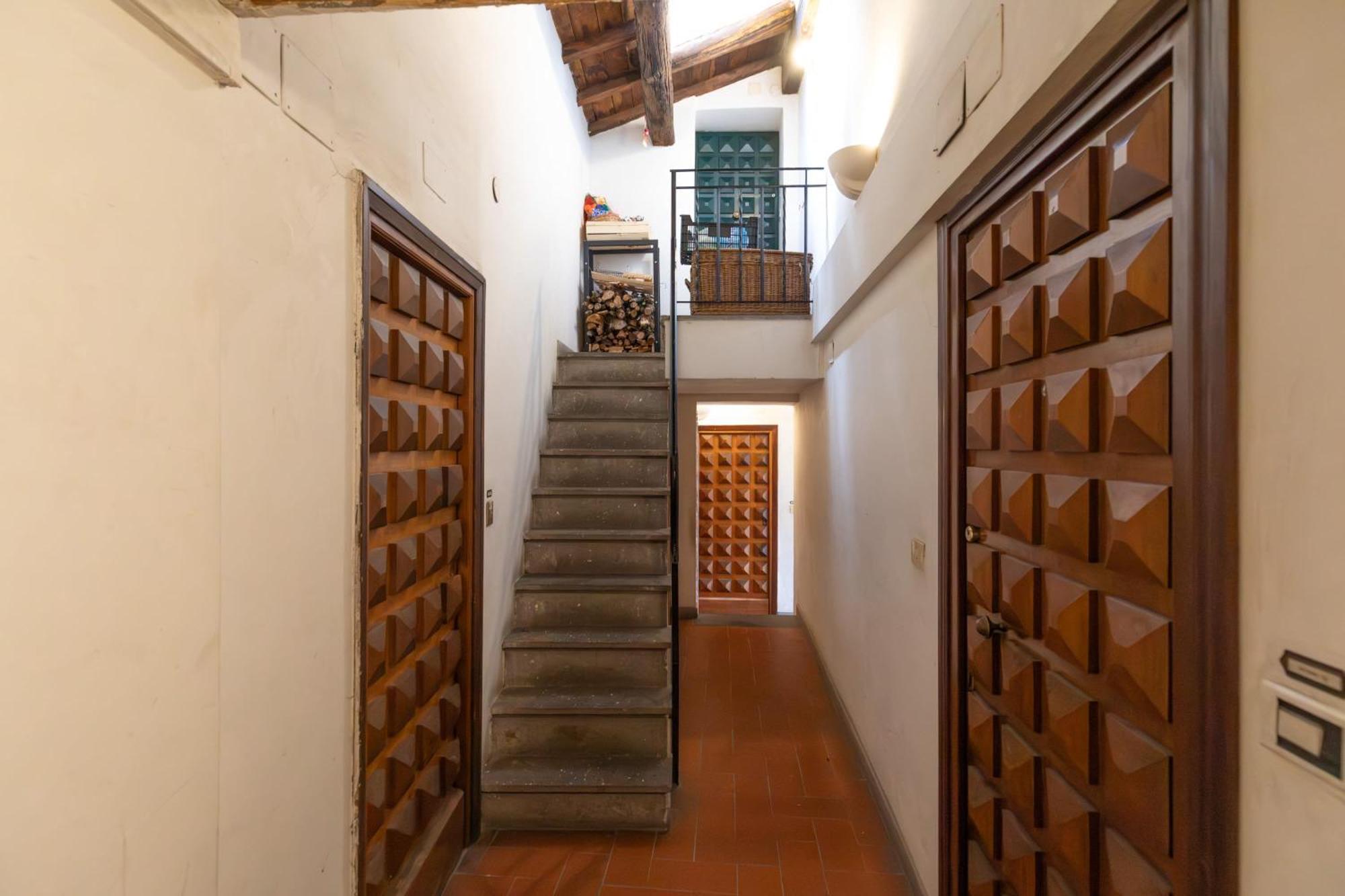 Campo De' Fiori Enchanting Attic Apartment *