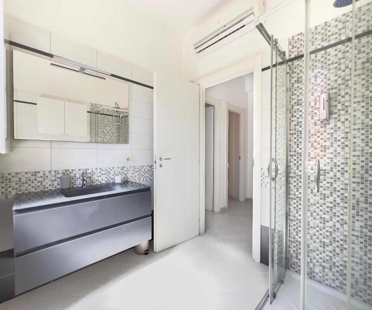 Appartamento Three-bedroom With Private Terrace - Anagnina *