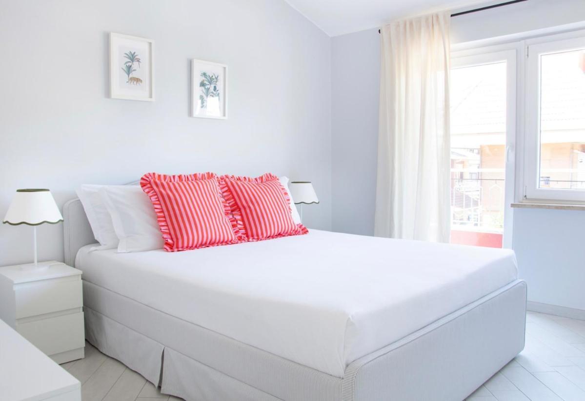 Three-bedroom With Private Terrace - Anagnina Appartamento *