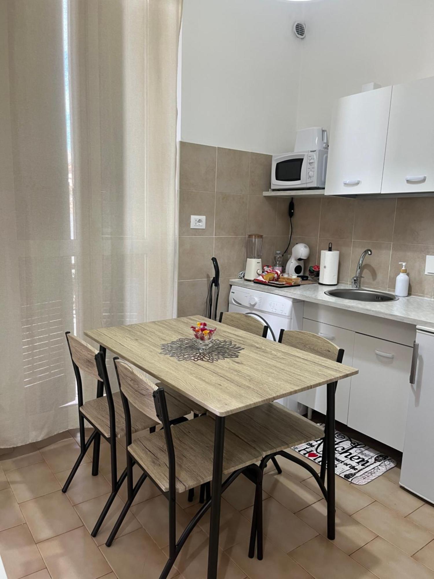 Appia Apartment