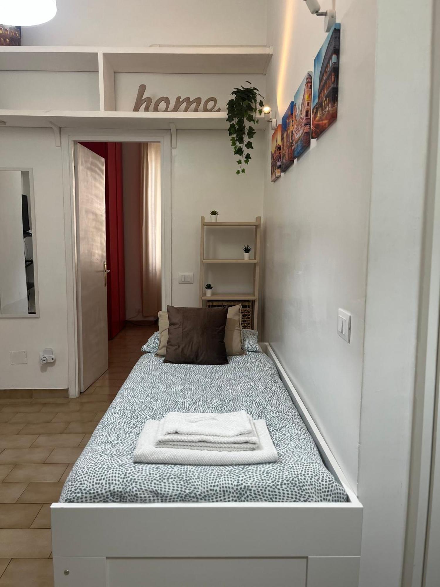 Appia Apartment *