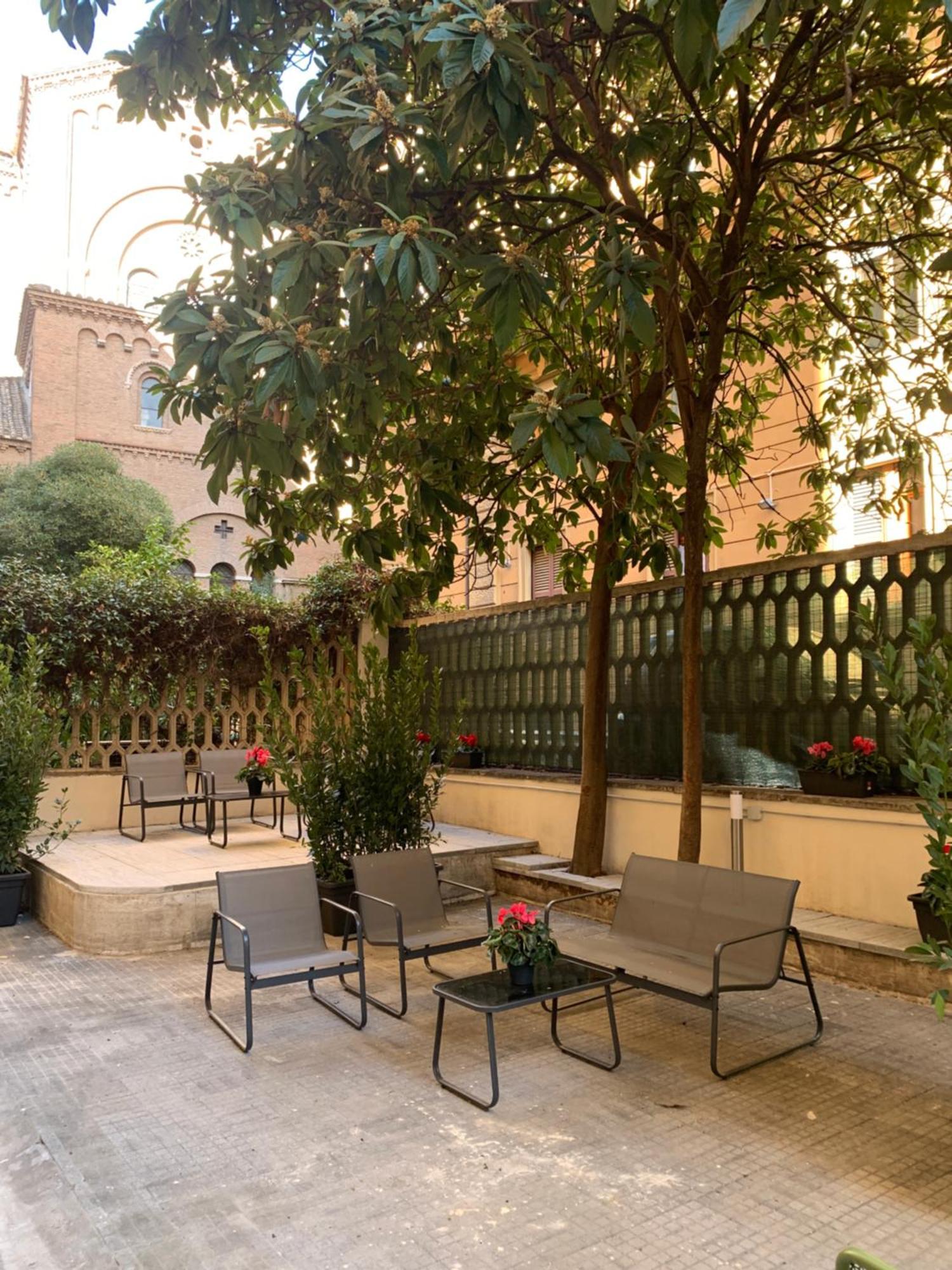 Apartment C3 Class Apartment, 2 Da Letto, 2 Bagni, Giardino Distante 15 Minuti A Piedi Da Fontana Di Trevi Rome