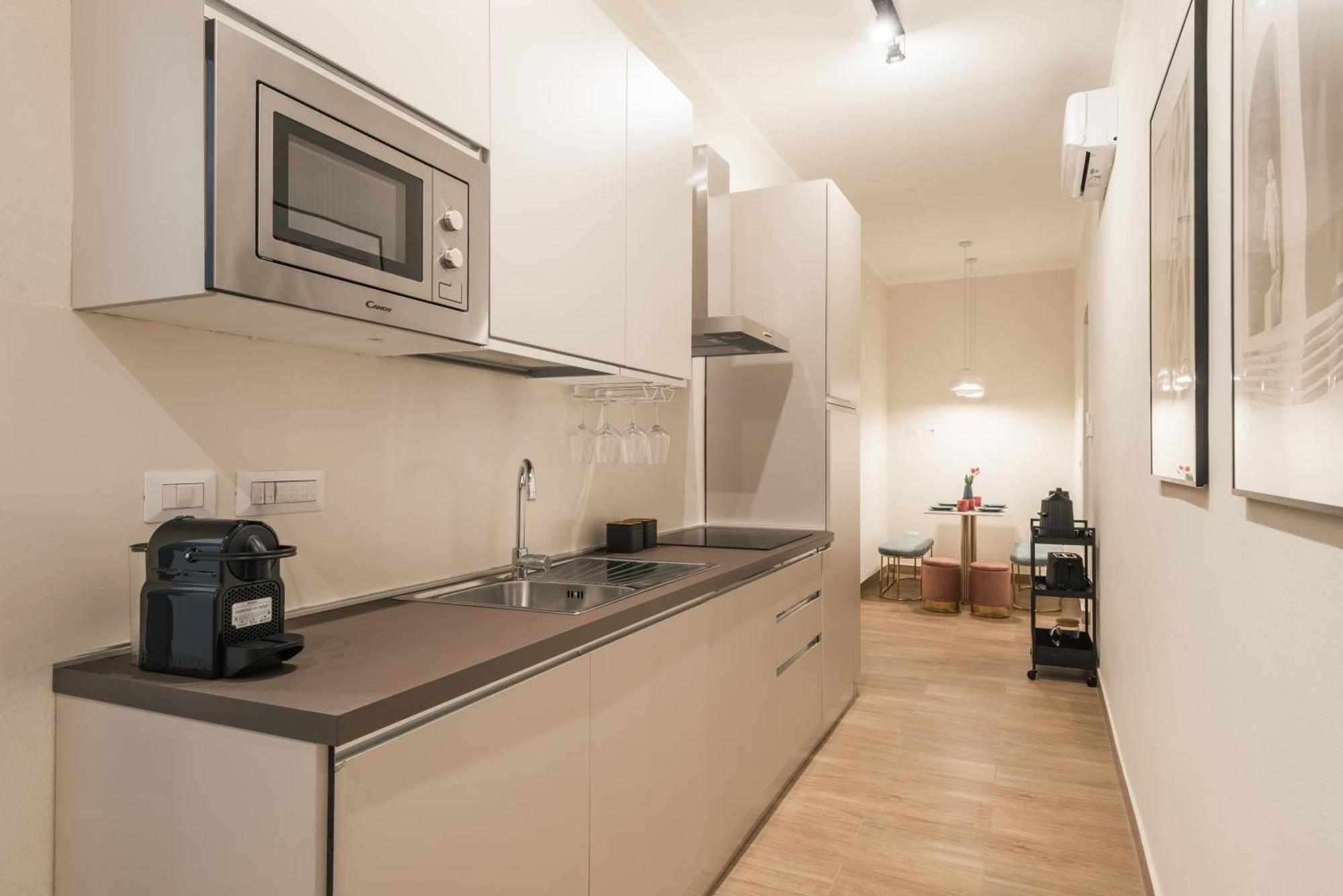 C3 Class Apartment, 2 Da Letto, 2 Bagni, Giardino Distante 15 Minuti A Piedi Da Fontana Di Trevi