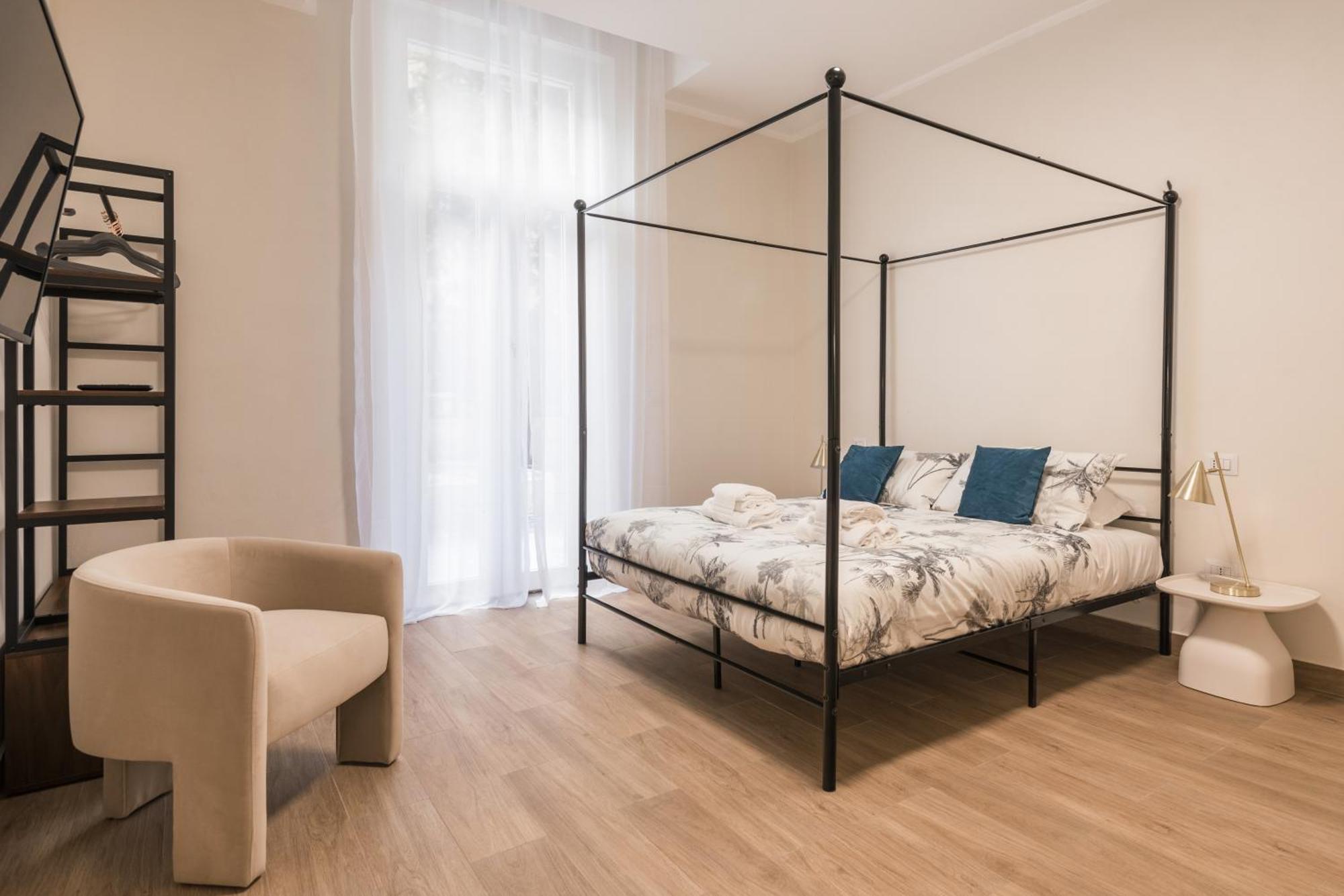 C3 Class Apartment, 2 Da Letto, 2 Bagni, Giardino Distante 15 Minuti A Piedi Da Fontana Di Trevi Apartment