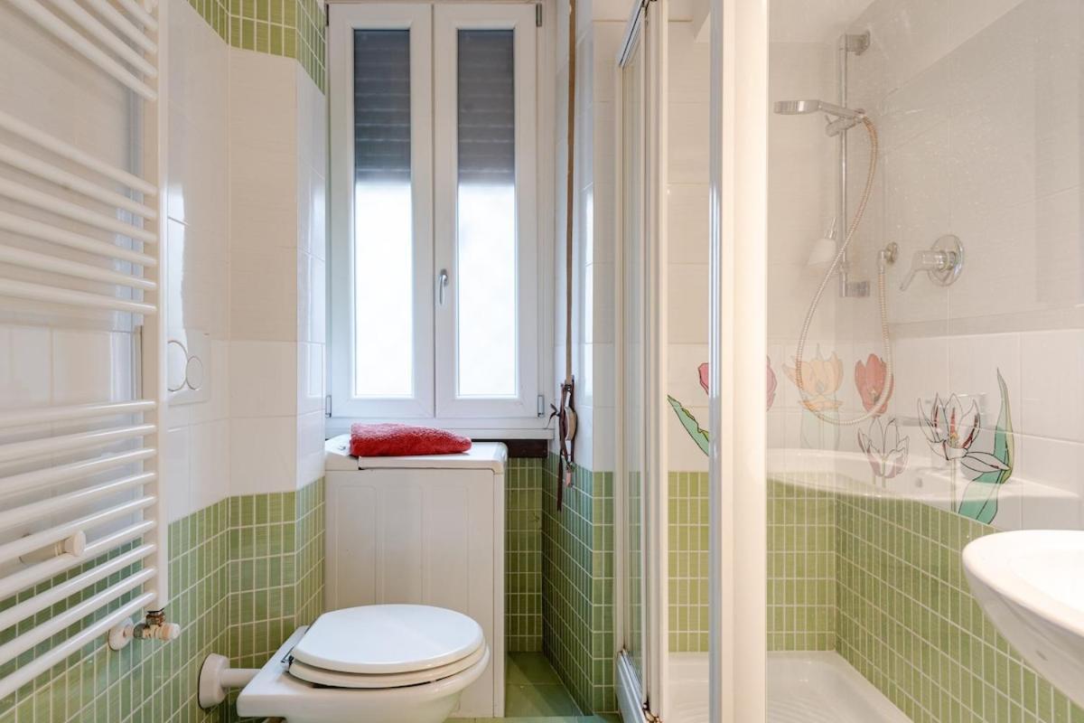 Apartment Artistic Colorful Vatican Museums Rome