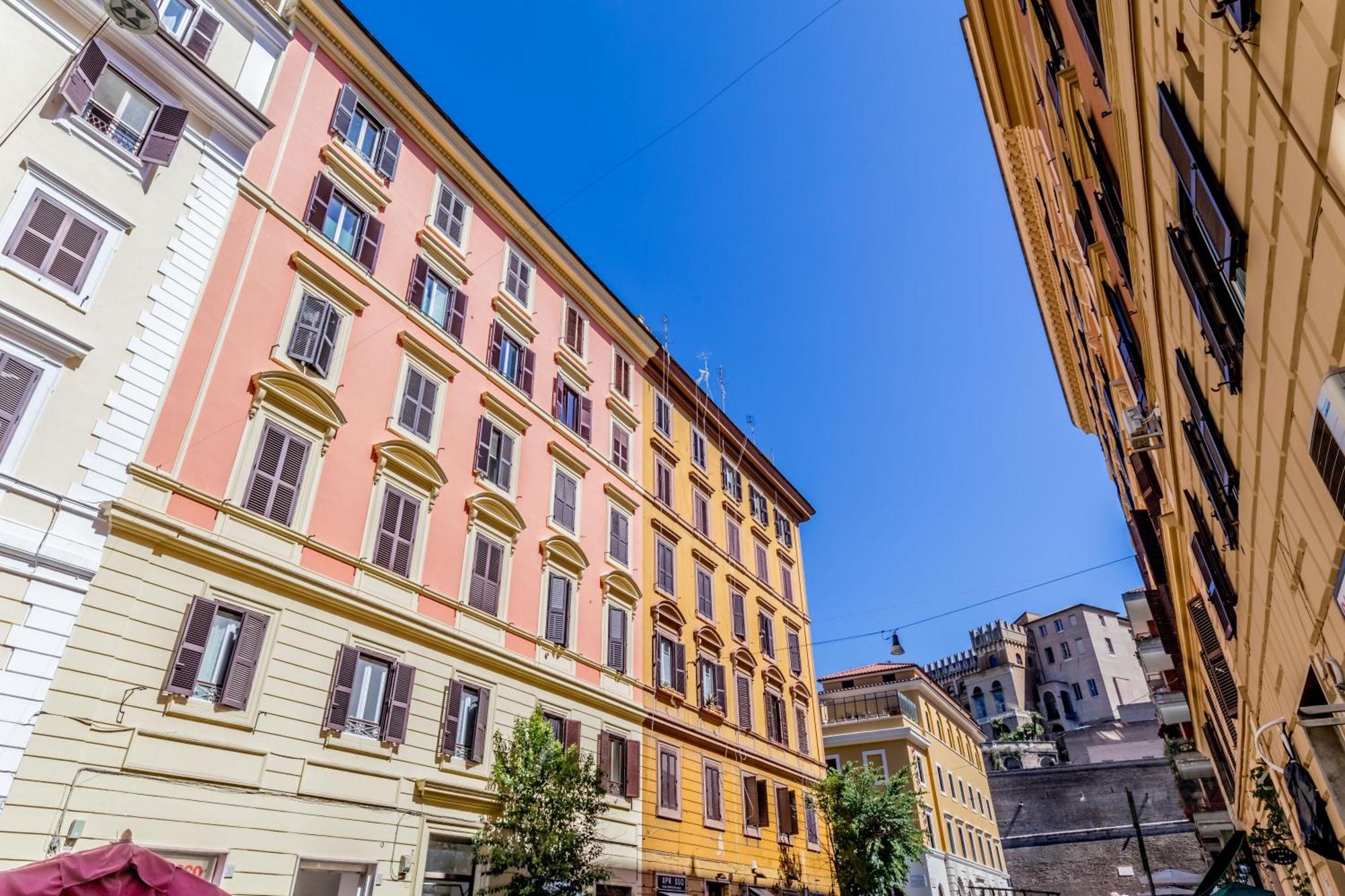 Elegant Flat In Front Of Vatican Museum