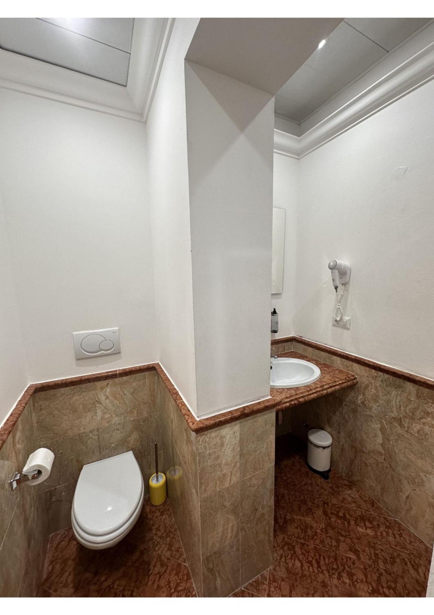 J&m Guest house