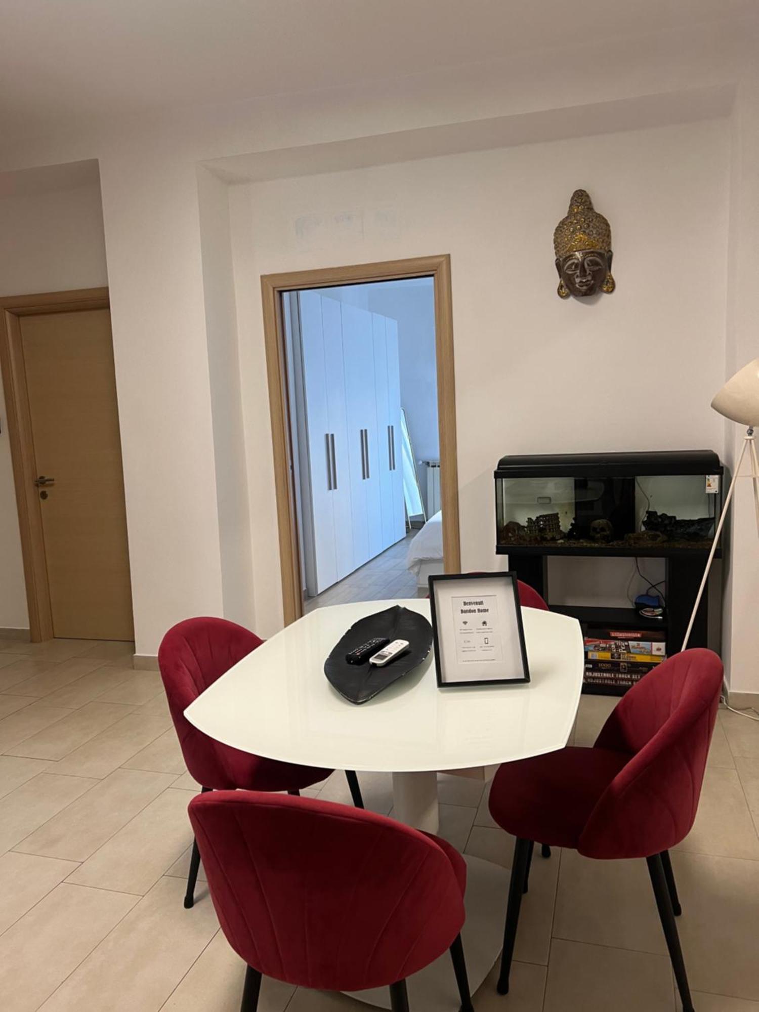 Dandon Apartment *