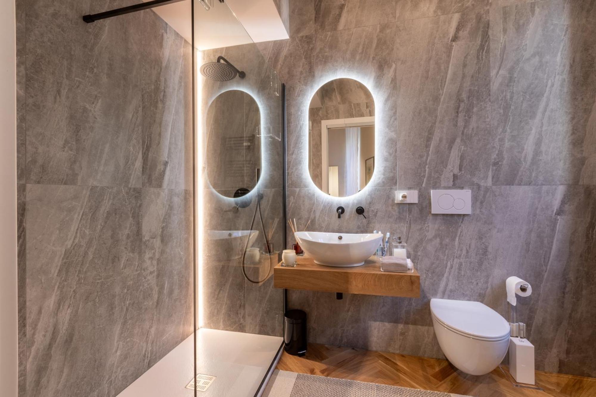 Vatican Charming Rhome Apartment *