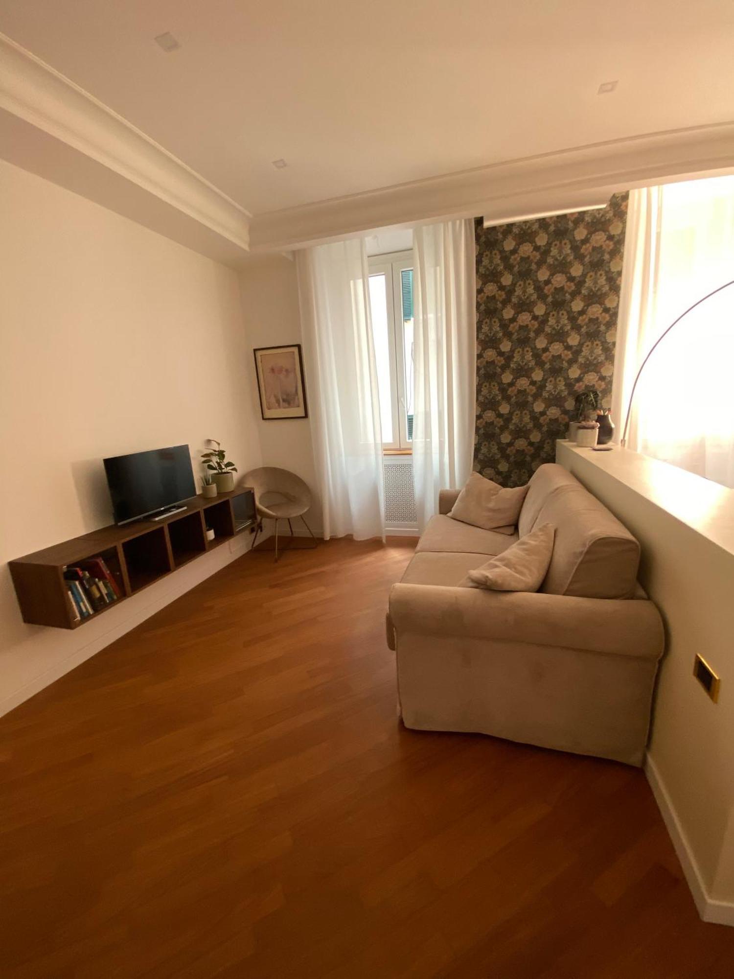 Apartment In Colosseum *