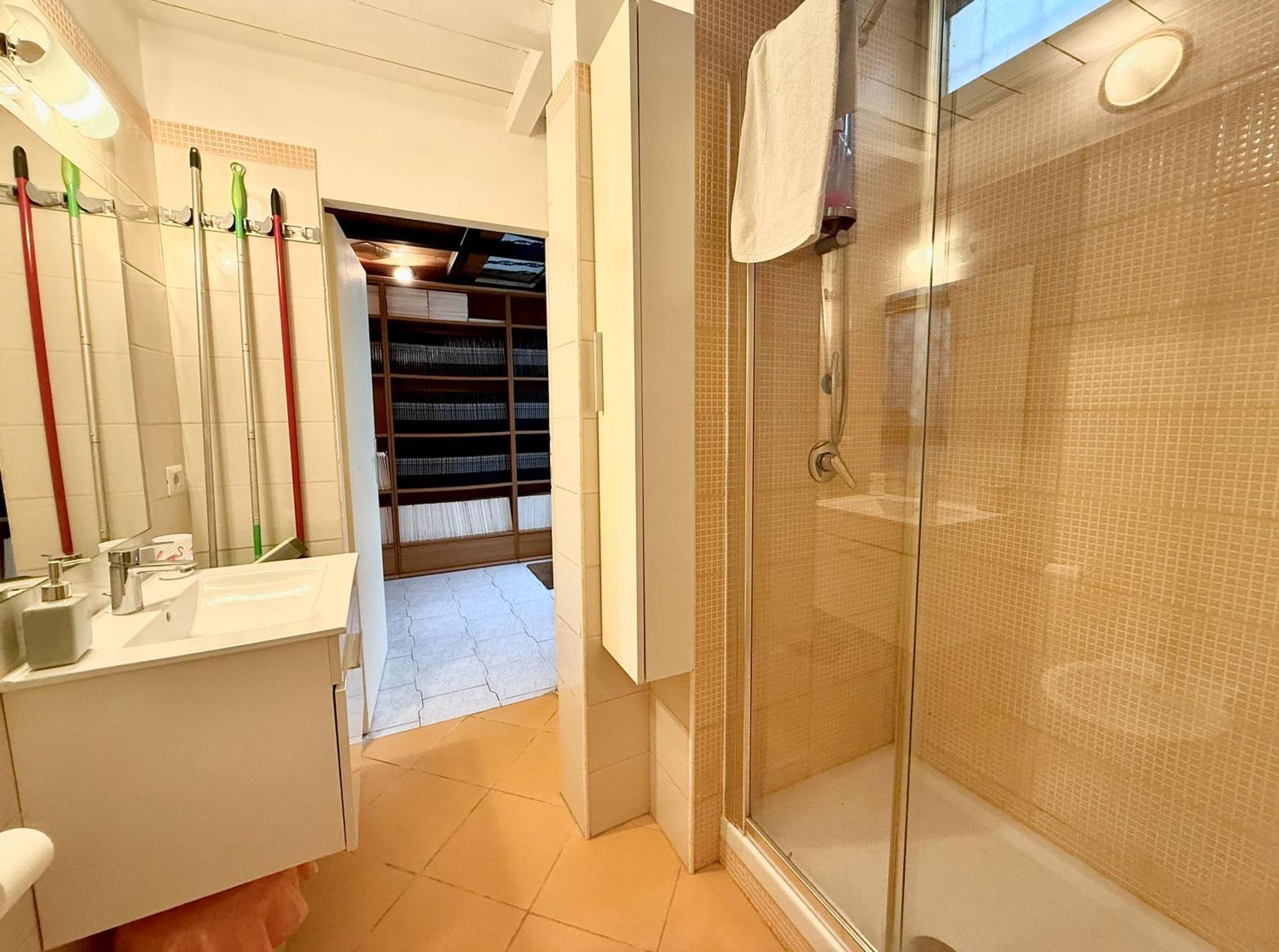 L'atelier - Mostra Sospesa Apartment
