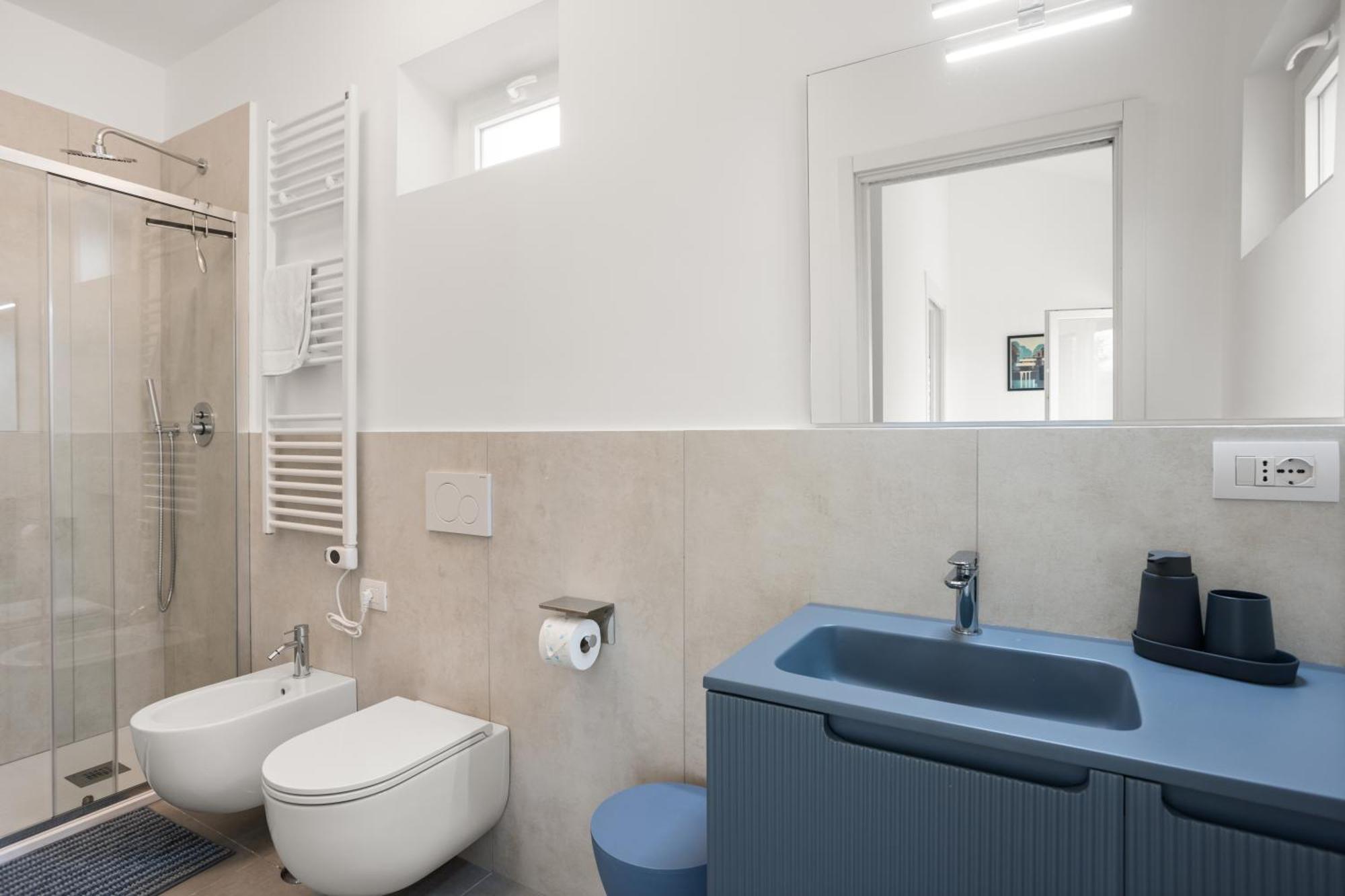 The Poolside House - New 2 Bedroom With Terrace Apartment Rome