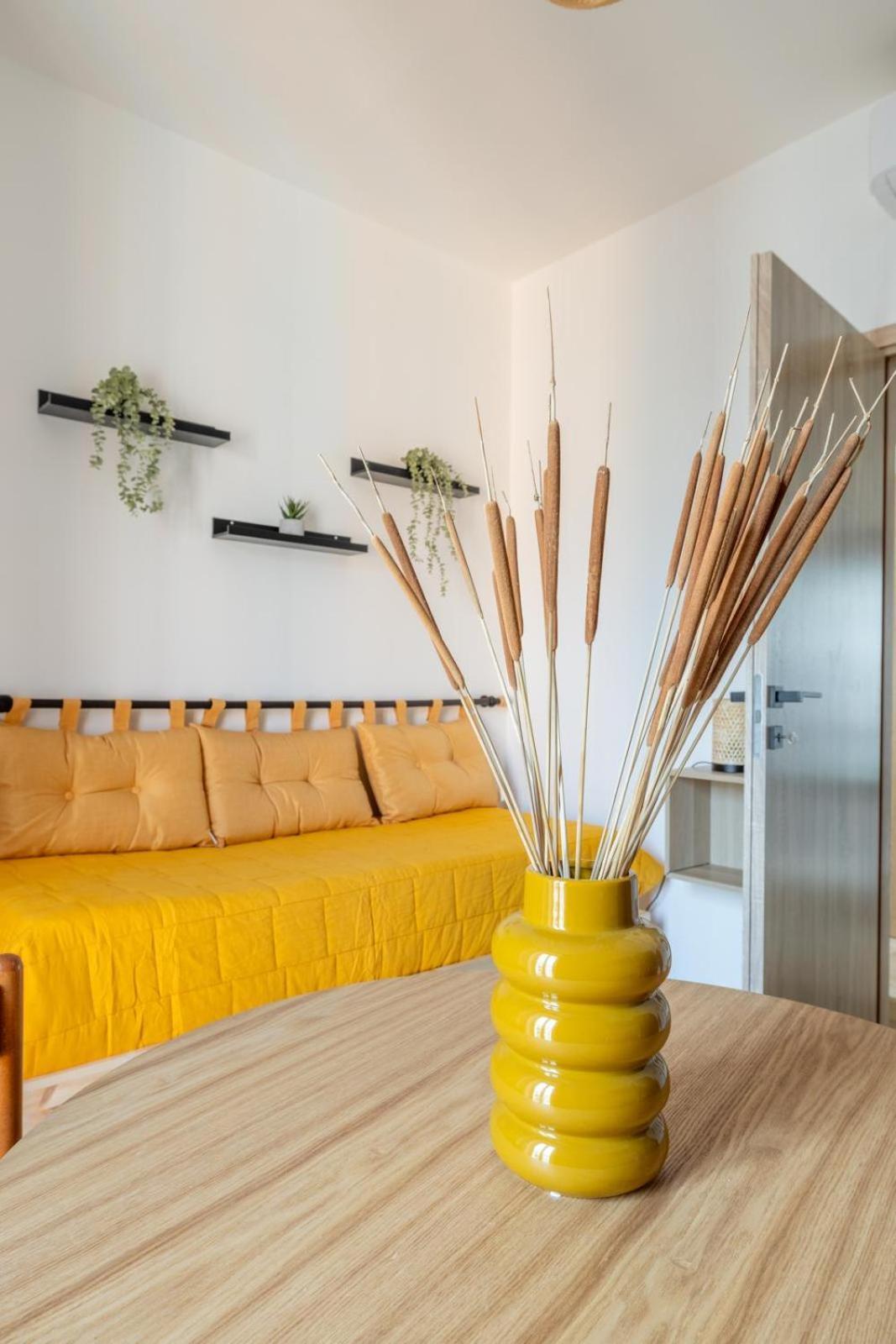 Croma - * Rome