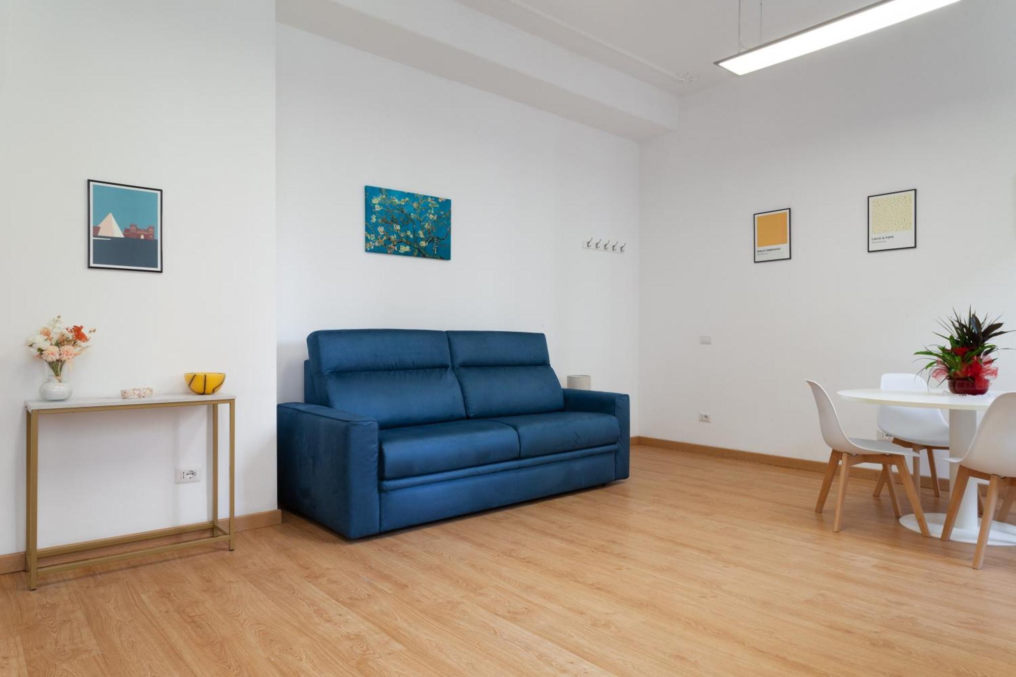 Piramide Apartment *