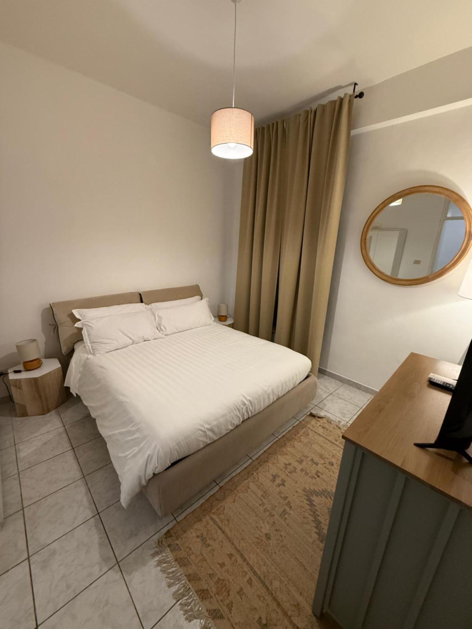 Pietra 2 , Colosseo Apartment