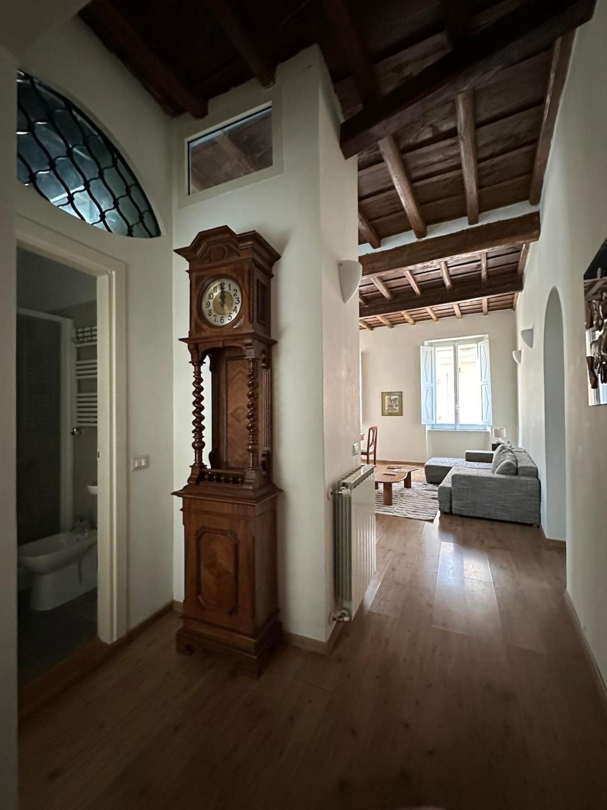 Apartment Artist In The Heart Of Trastevere *