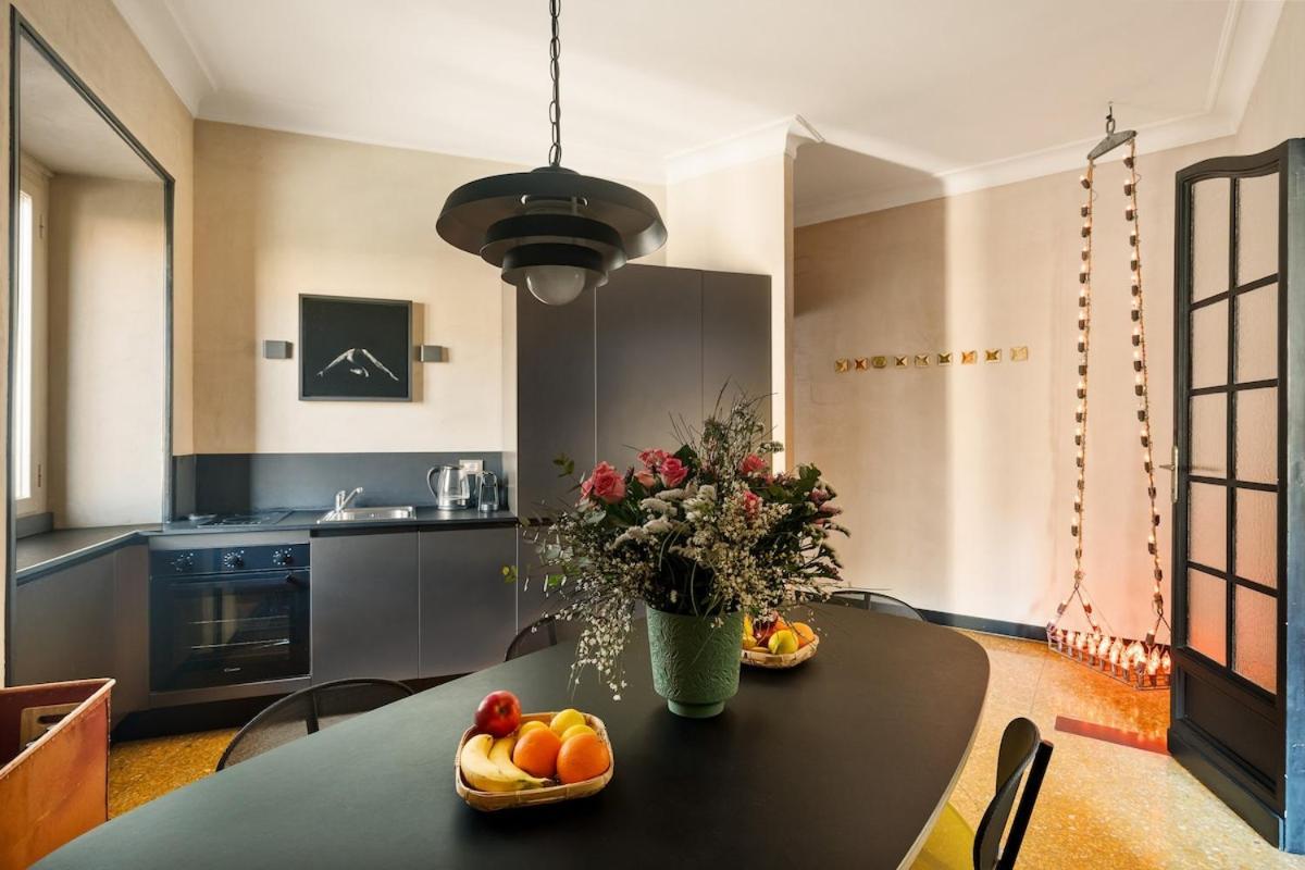 Casa Argentina, A Burghesius Rome