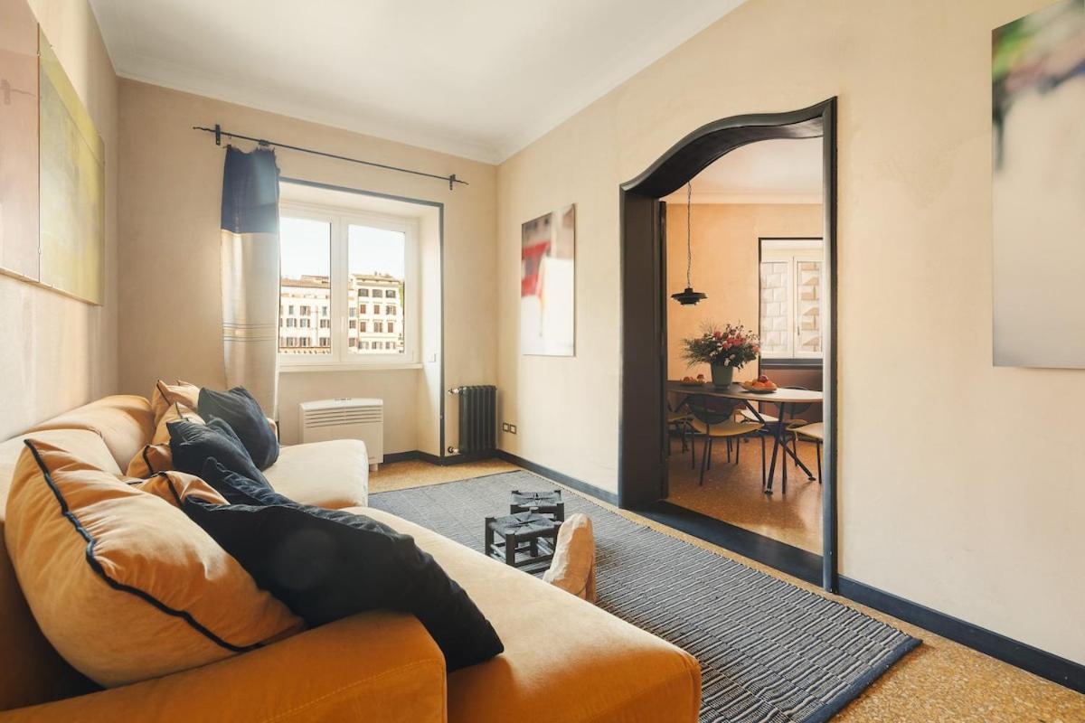 Casa Argentina, A Burghesius Apartment