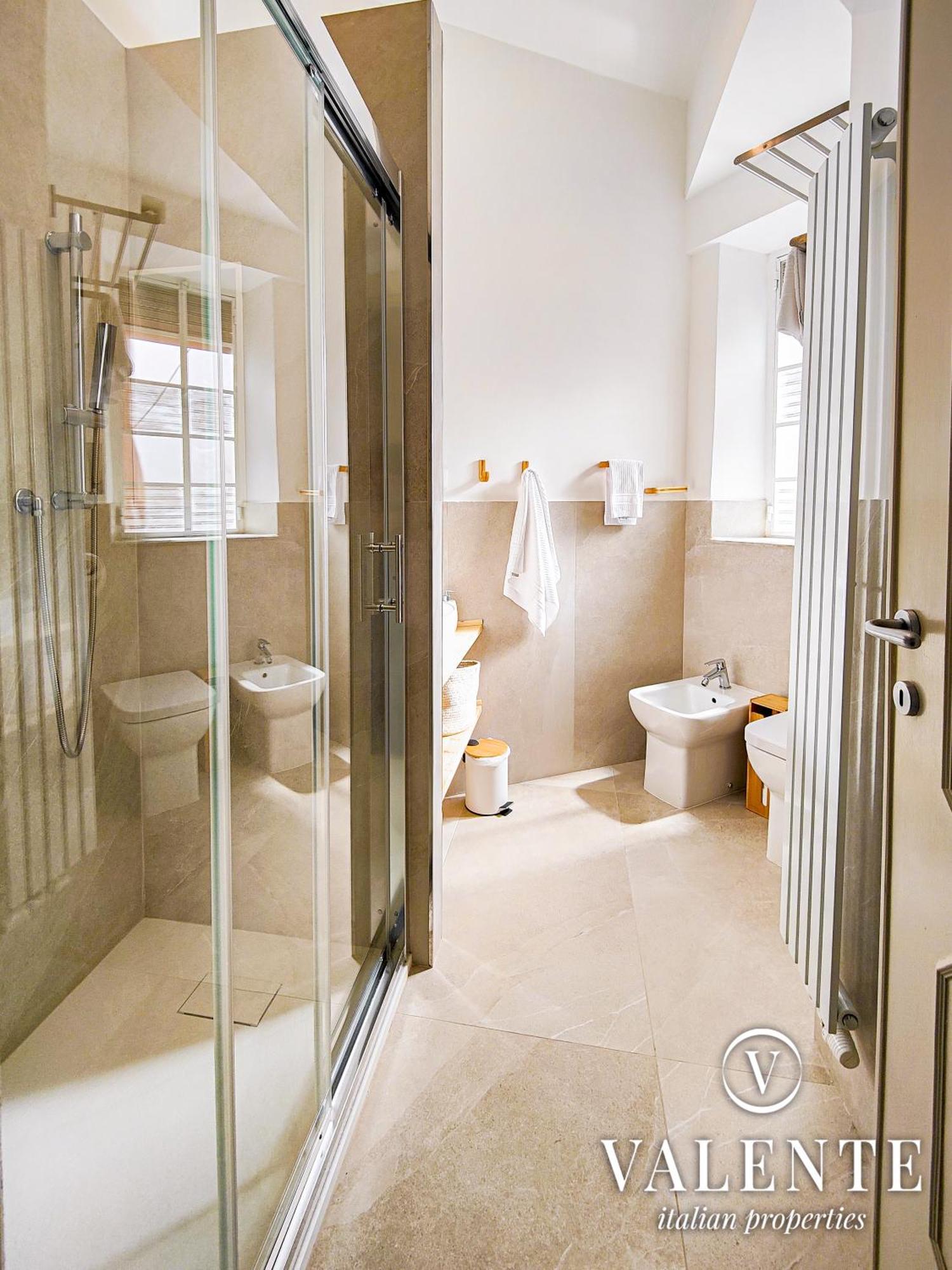 Piramide - 20min Walking From Colosseum - 1min From Metro Station - Valente Italian