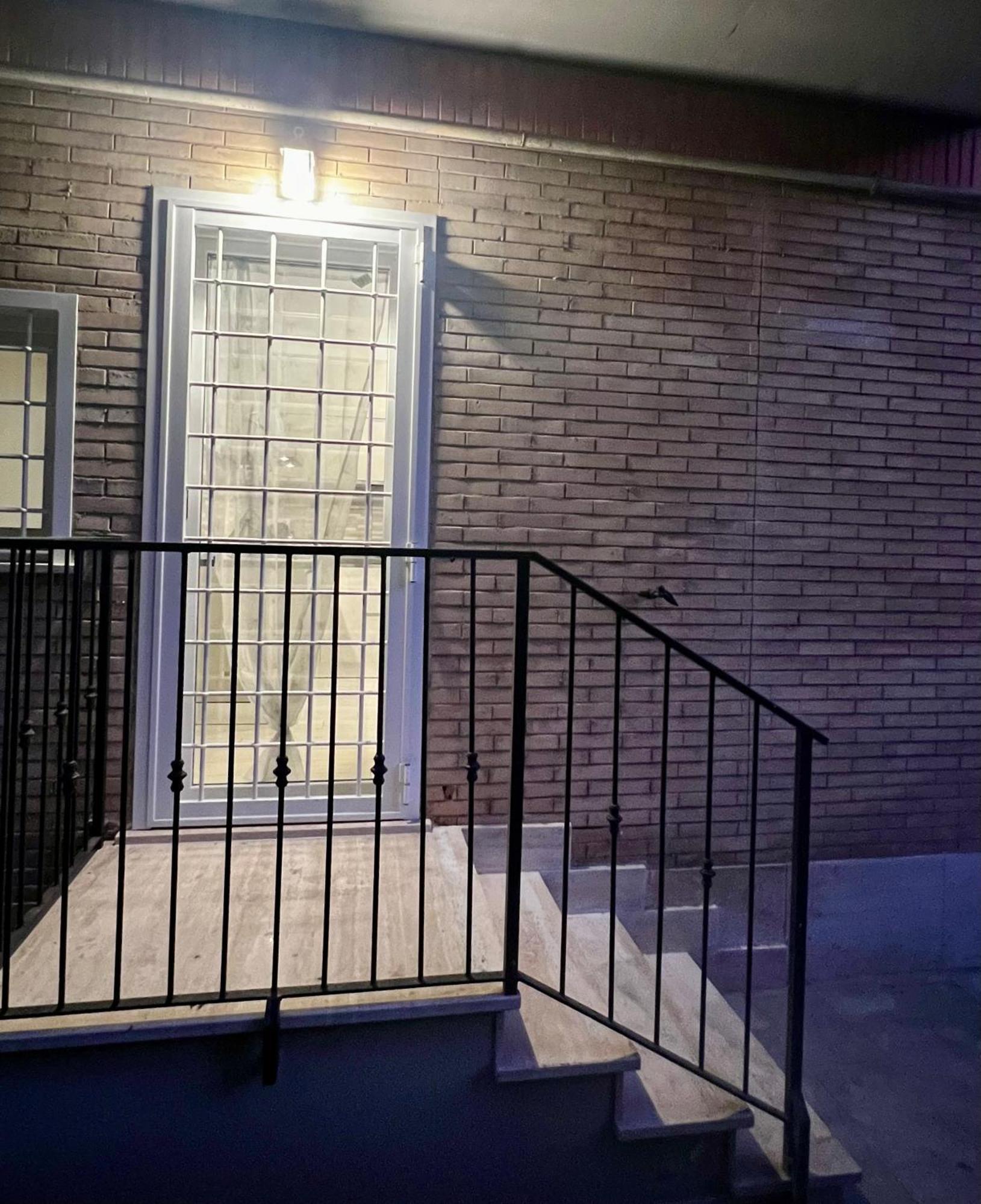 Apartment Elegant & Spacious 2br 2ba Unit With Private Patio *