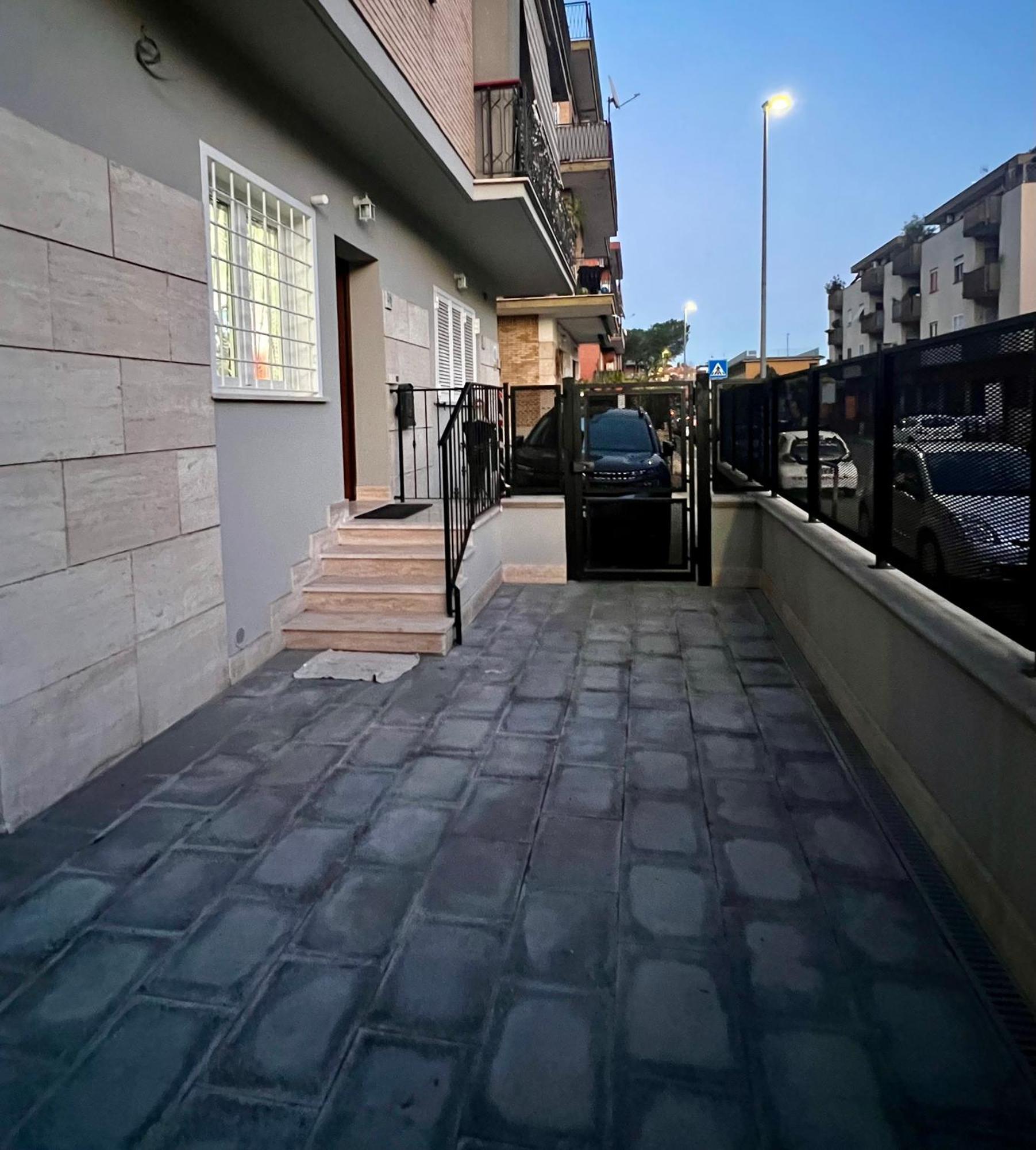 Elegant & Spacious 2br 2ba Unit With Private Patio Rome