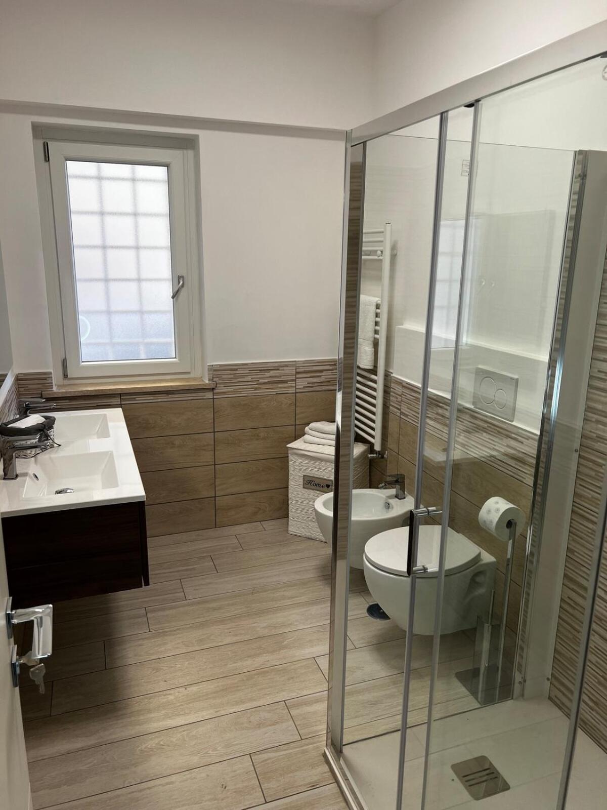 Apartment Elegant & Spacious 2br 2ba Unit With Private Patio