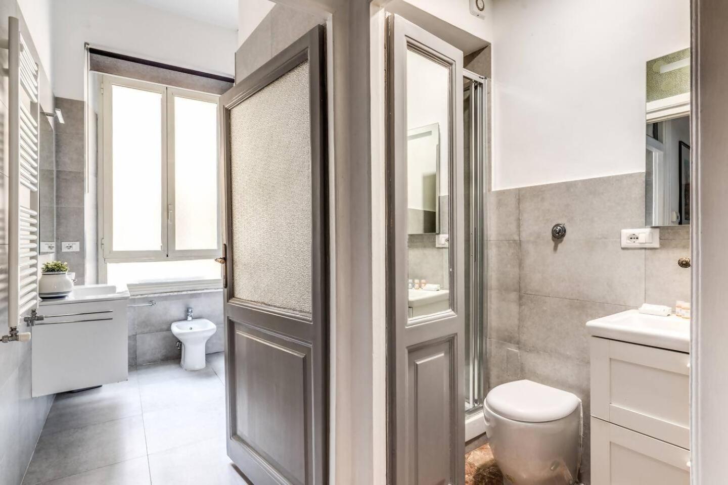 Vatican Adorable Nest Cir 15238 Turistico Roma