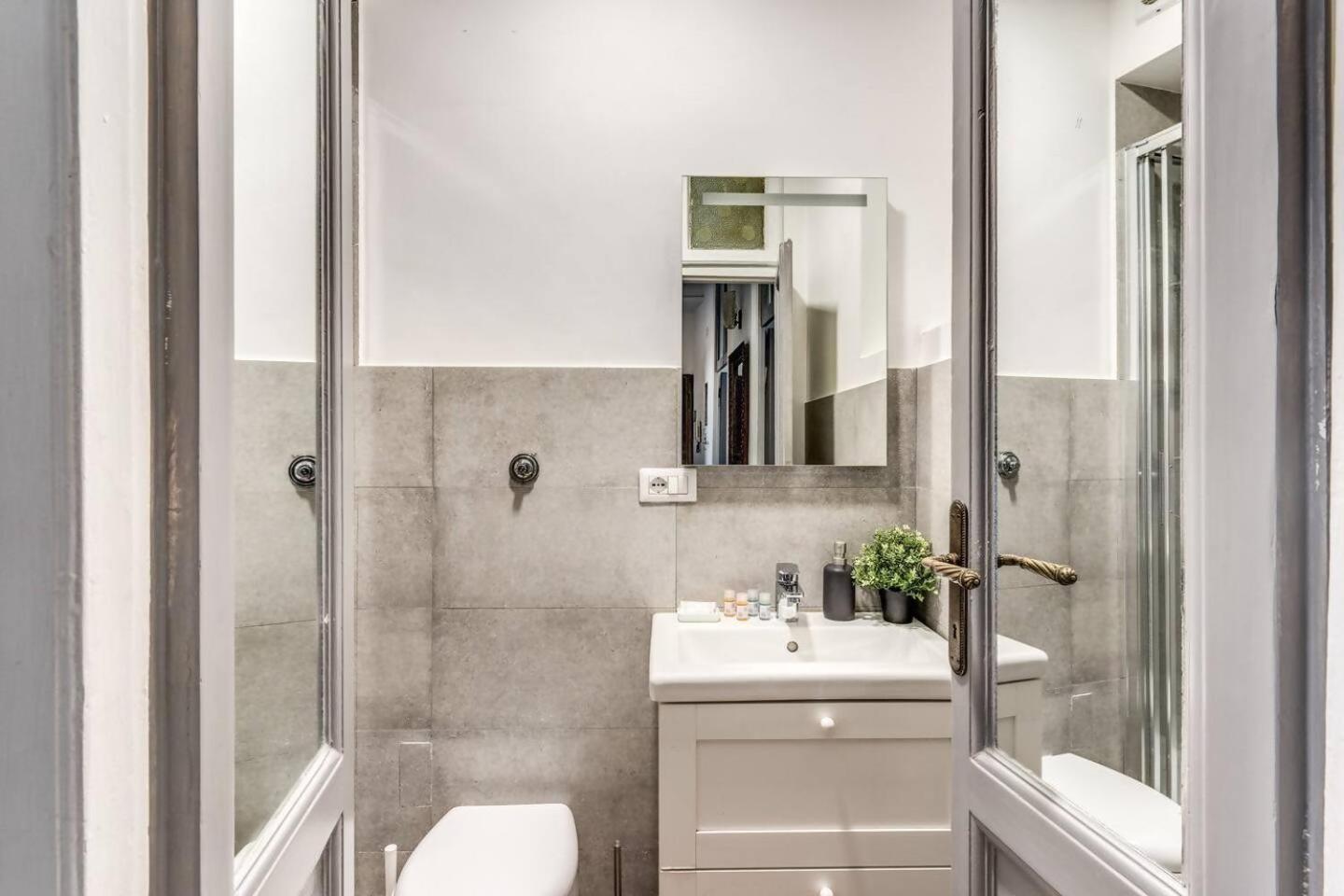 Vatican Adorable Nest Cir 15238 Turistico * Roma