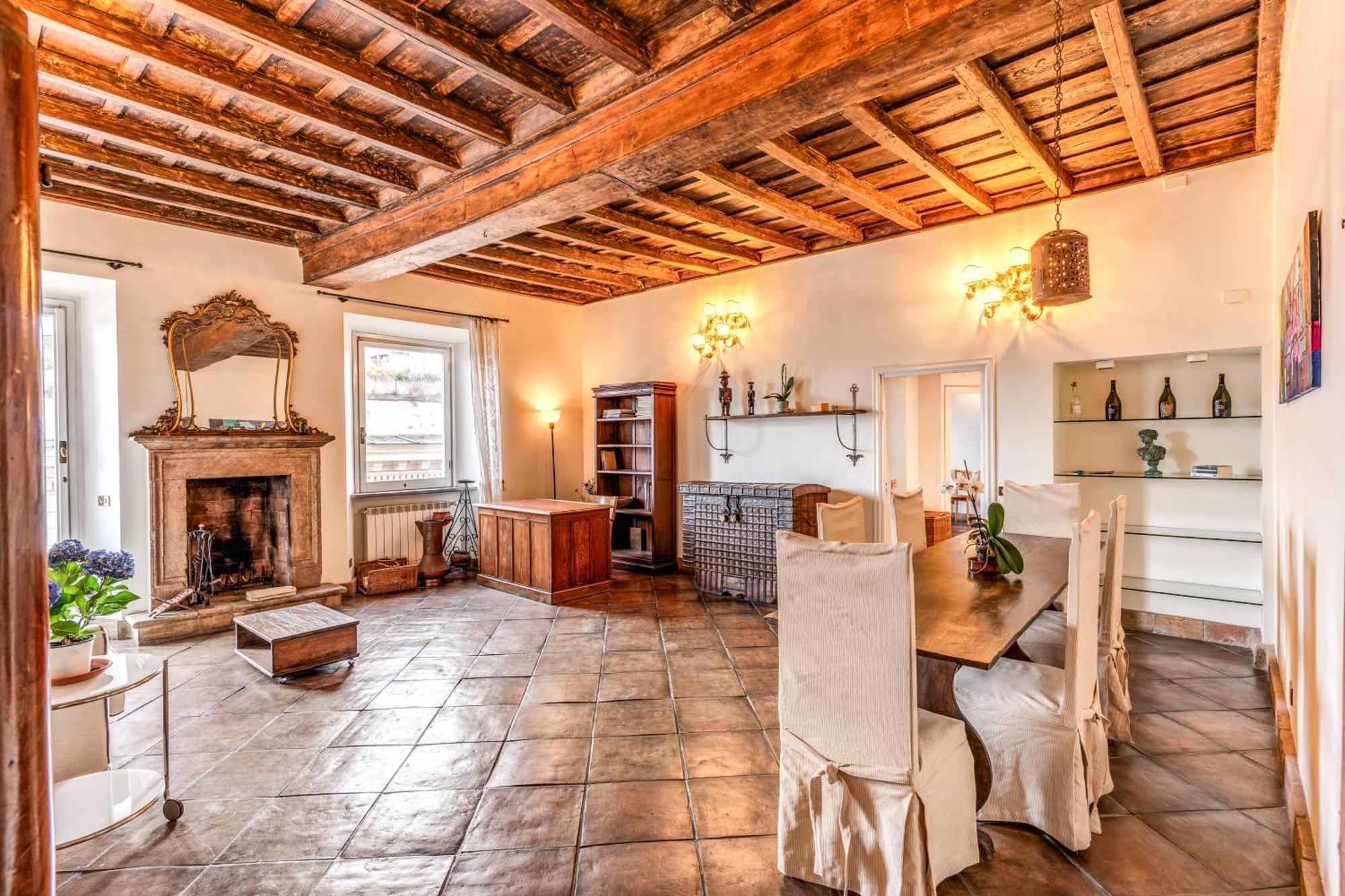 Apartment Flat With Lovely Views Near Piazza Navona *