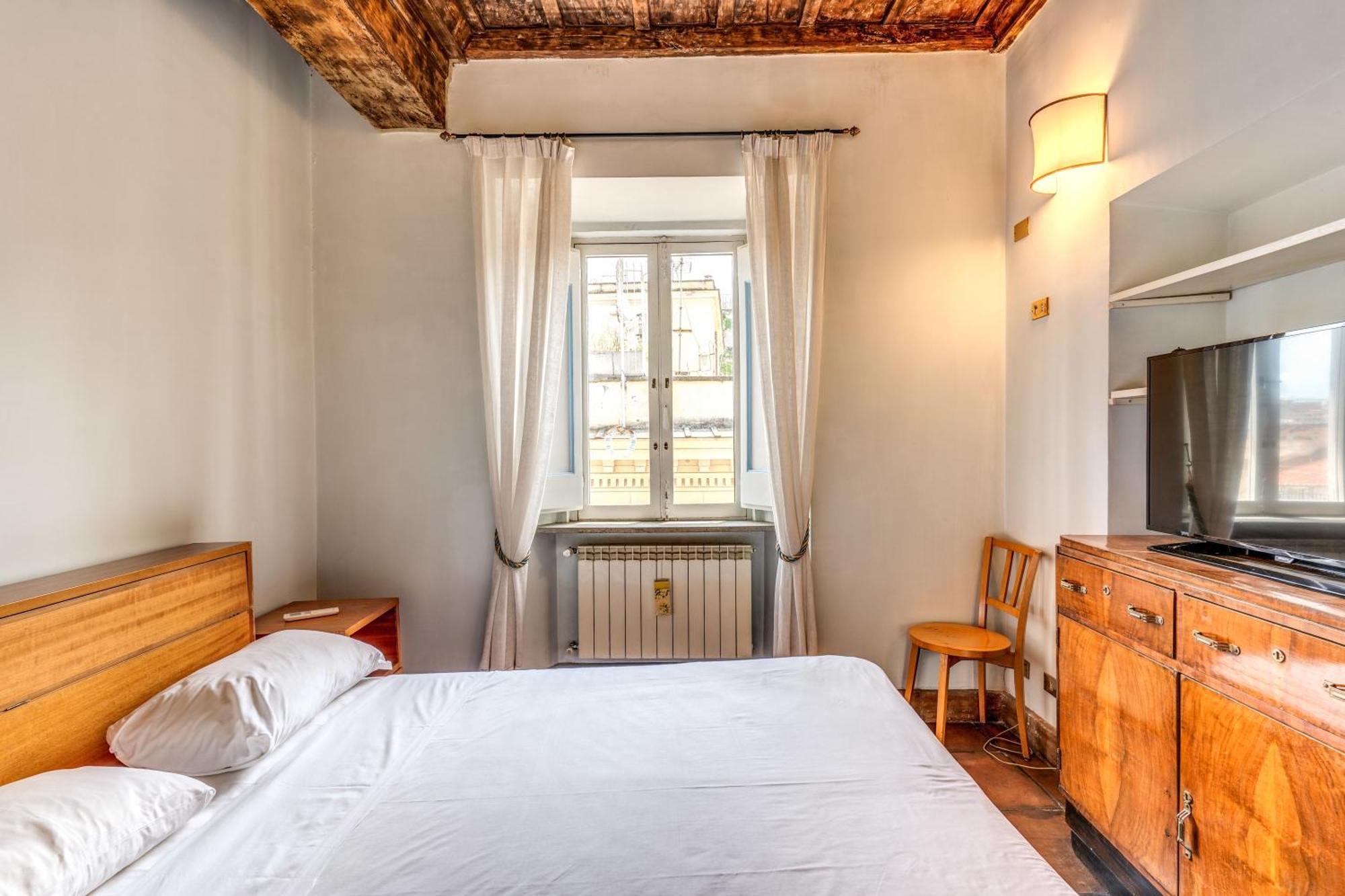 Flat With Lovely Views Near Piazza Navona Apartment Rome
