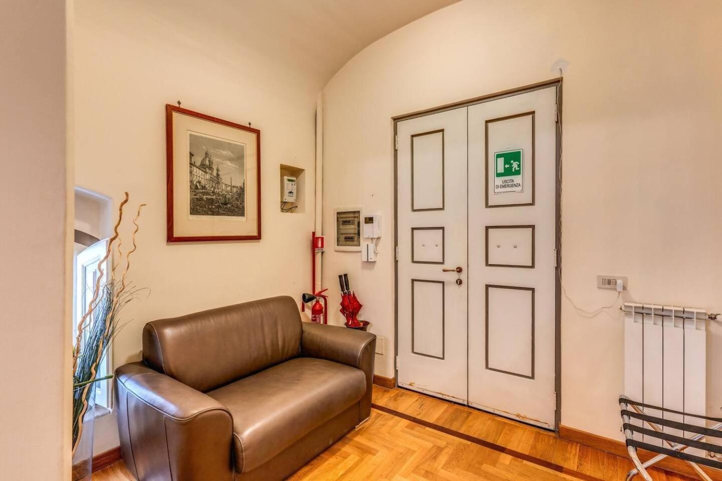 Xx Sett Flat By Barberini Trevi Fountain Apartment Rome