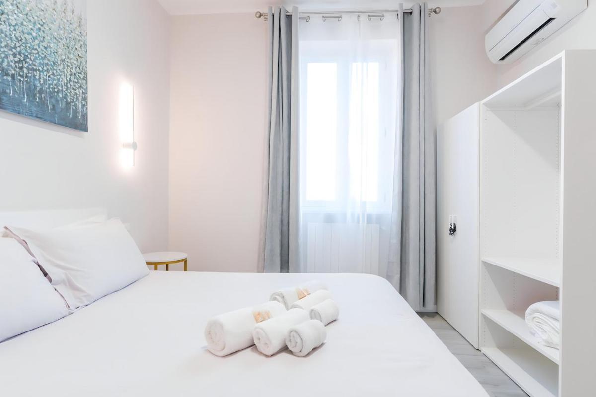 10 Min From Termini Sisters Cozy Apartment Rome