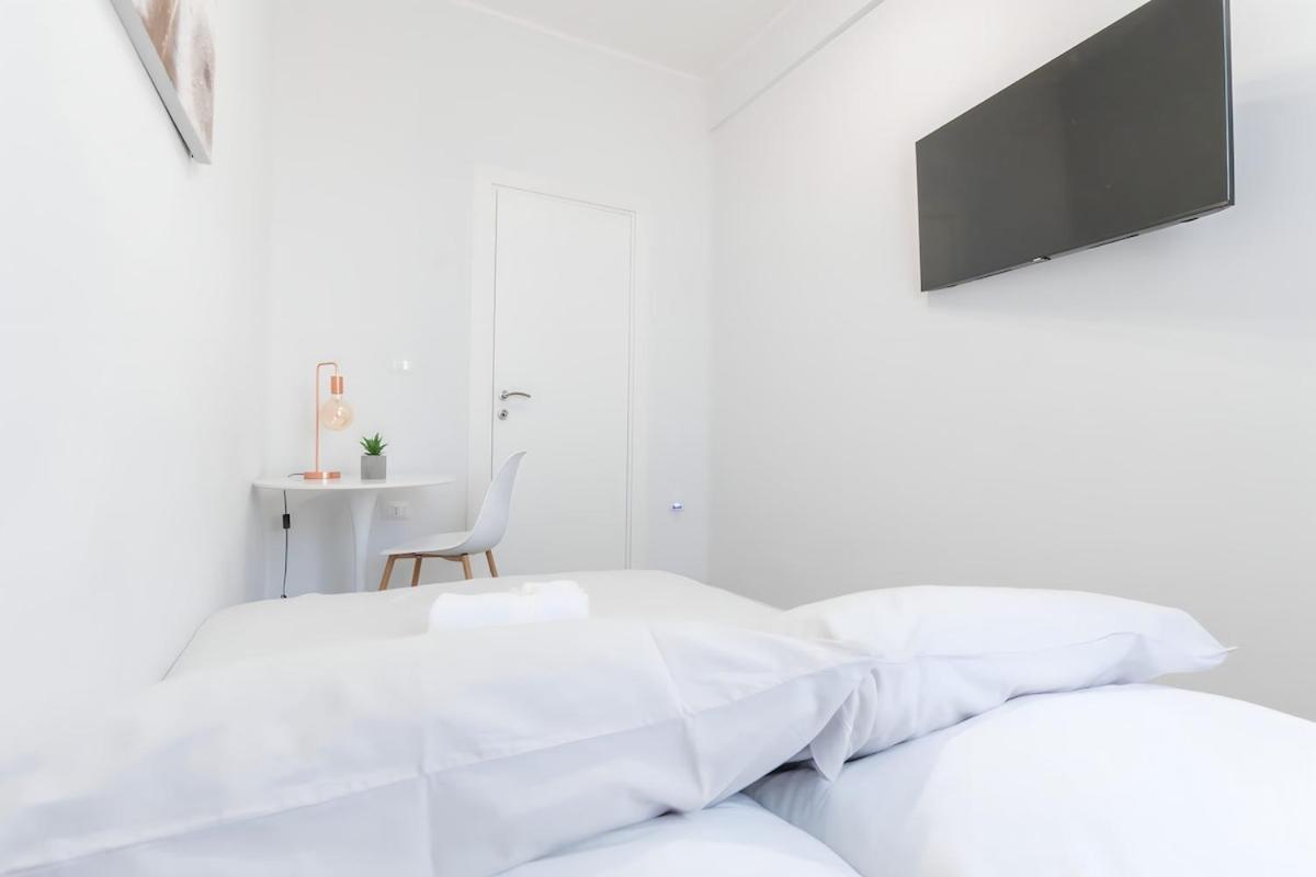 10 Min From Termini Sisters Cozy Apartment