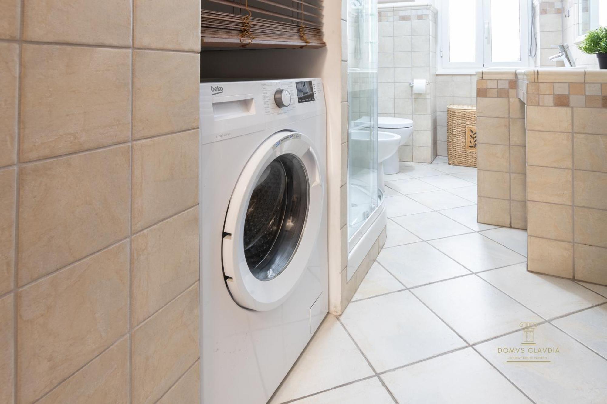 Appartamento Domvs Clavdia - Metro Station, 8 Min To Center, Roma, 6pax, A-c