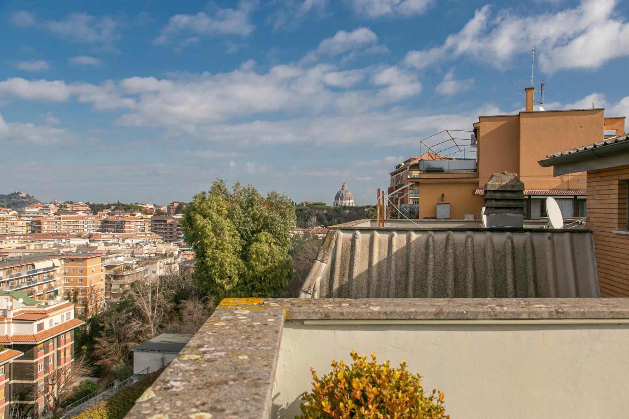 Terrazza San Pietro Vicino Metro A Apartment Rome
