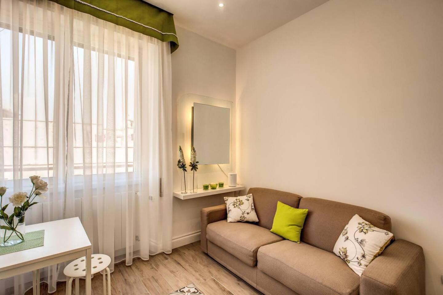 Apartment Domus Heroas Near Vatican Rome