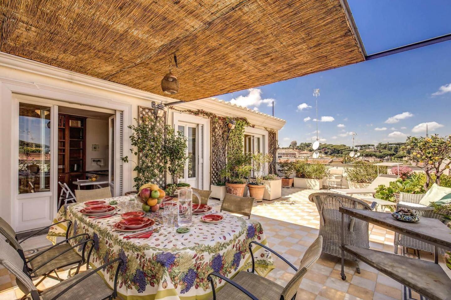Apartment Attic With Terrace Overlooking St Peters Basilica *