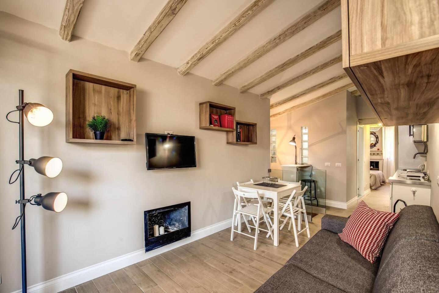 Appartamento Attic With Terrace By Trevi Fountain