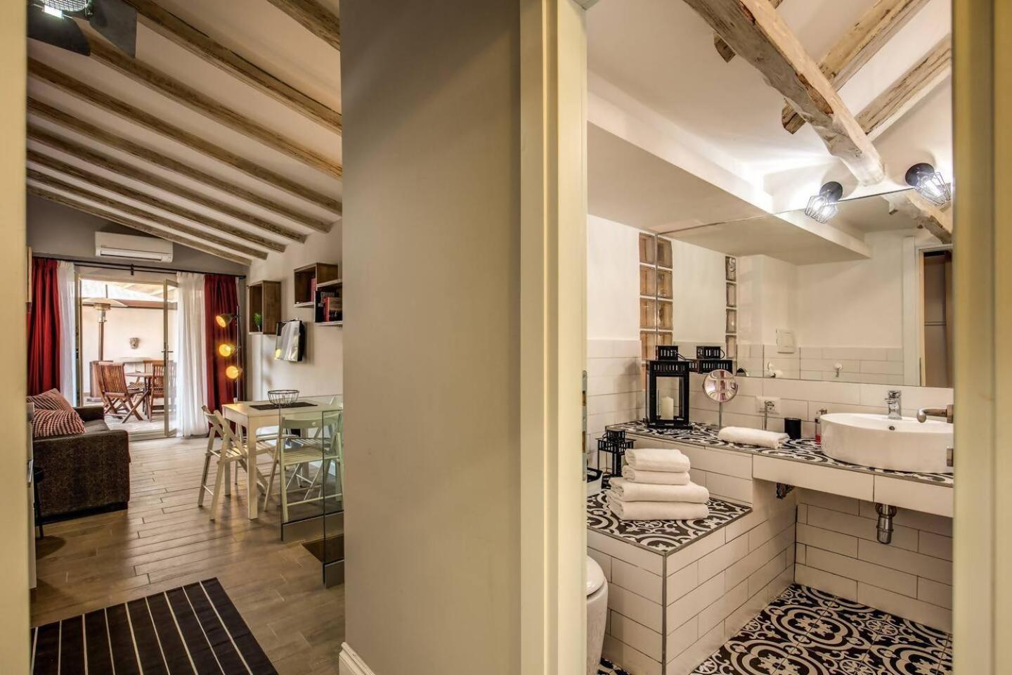 Appartamento Attic With Terrace By Trevi Fountain *