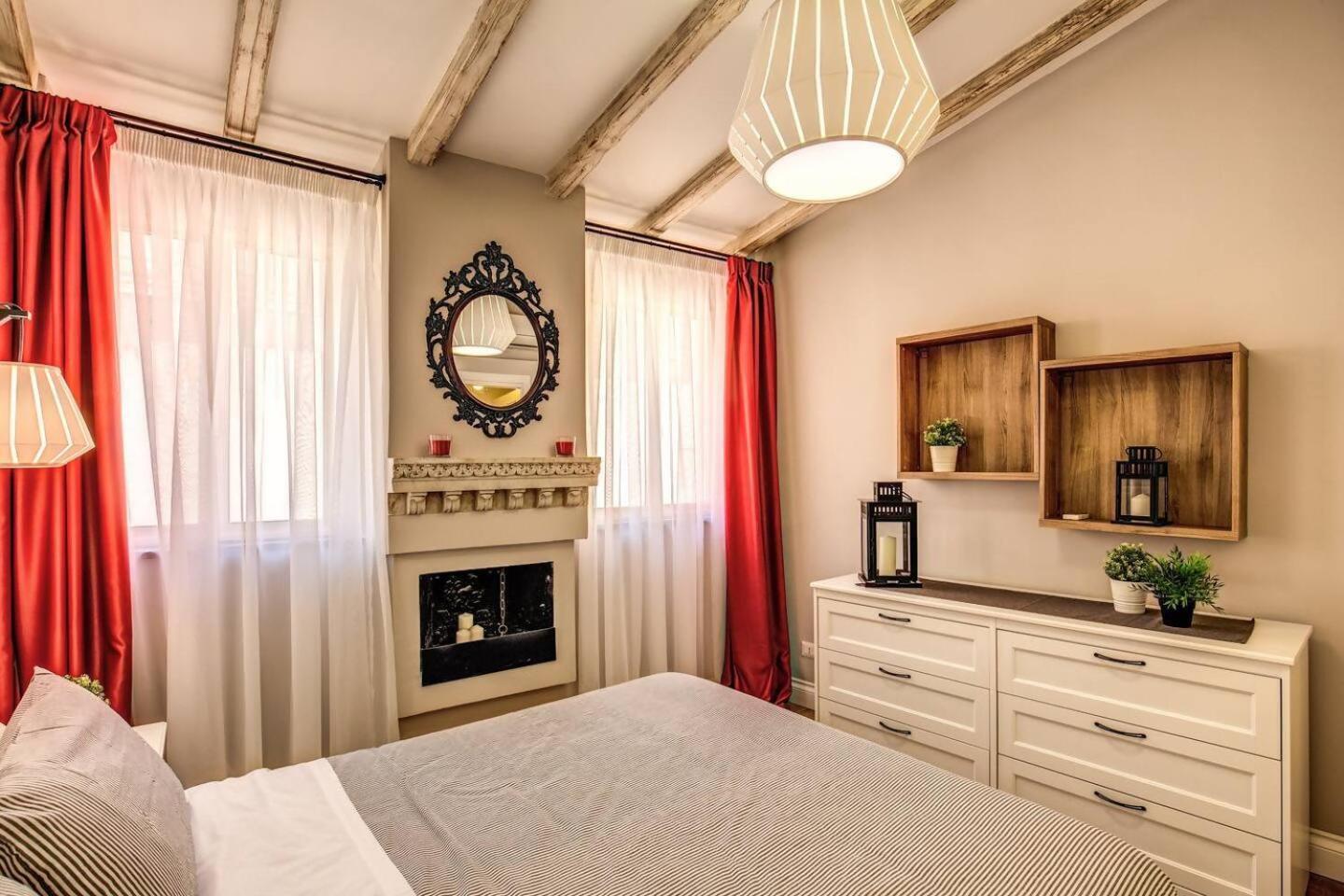 Attic With Terrace By Trevi Fountain Appartamento Roma