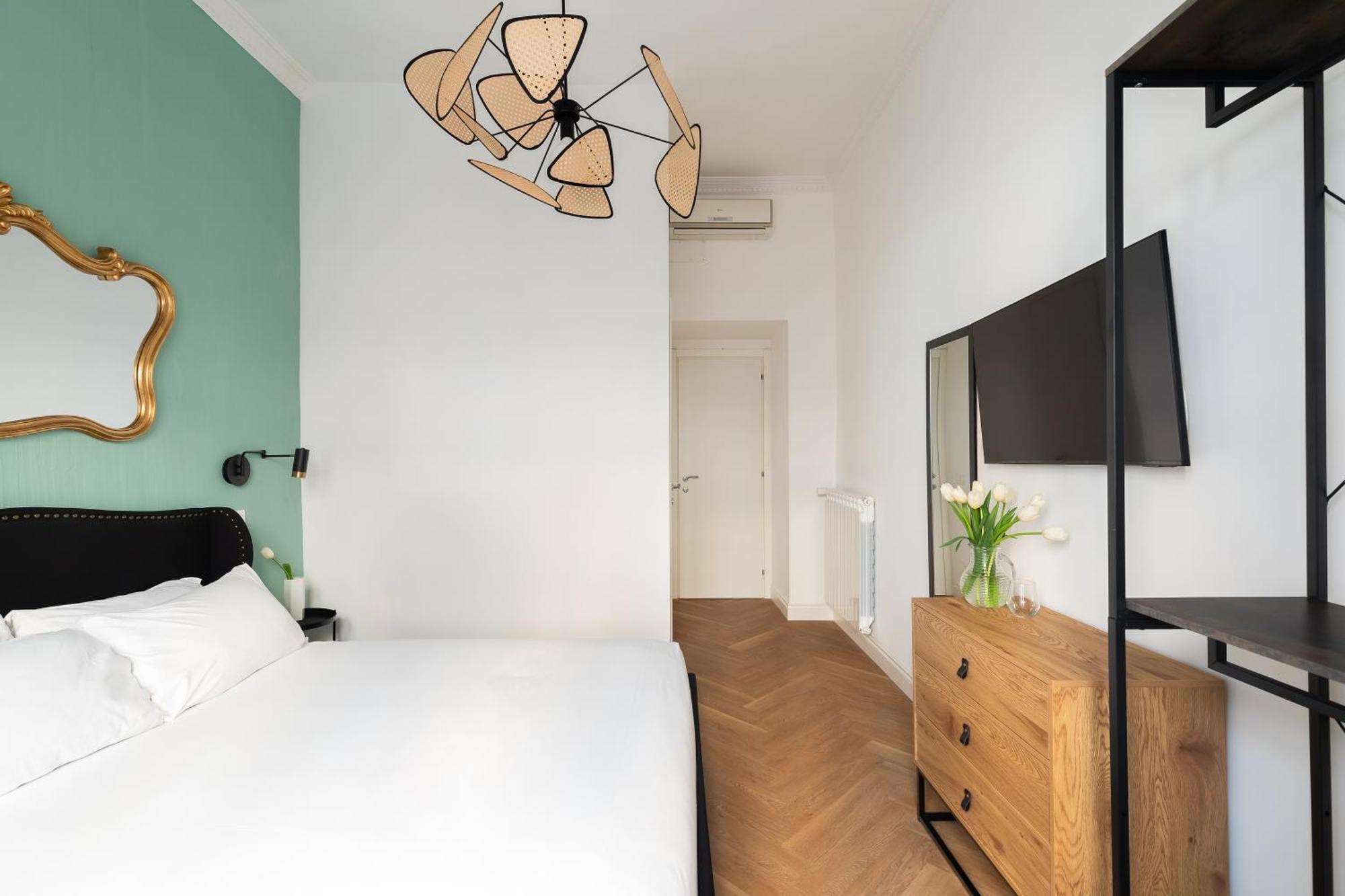 Iflat New Spacious & Classy In Monti Rome
