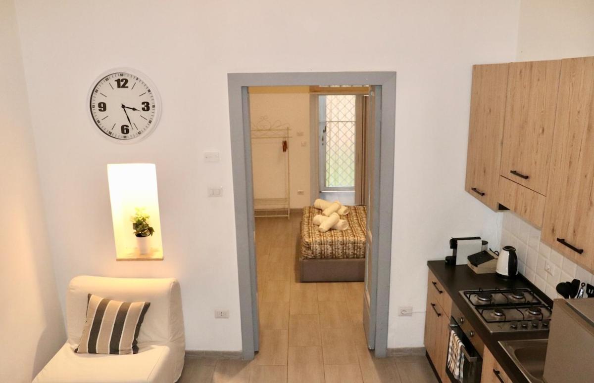 Cozy 200mt From Metro C Apartment *