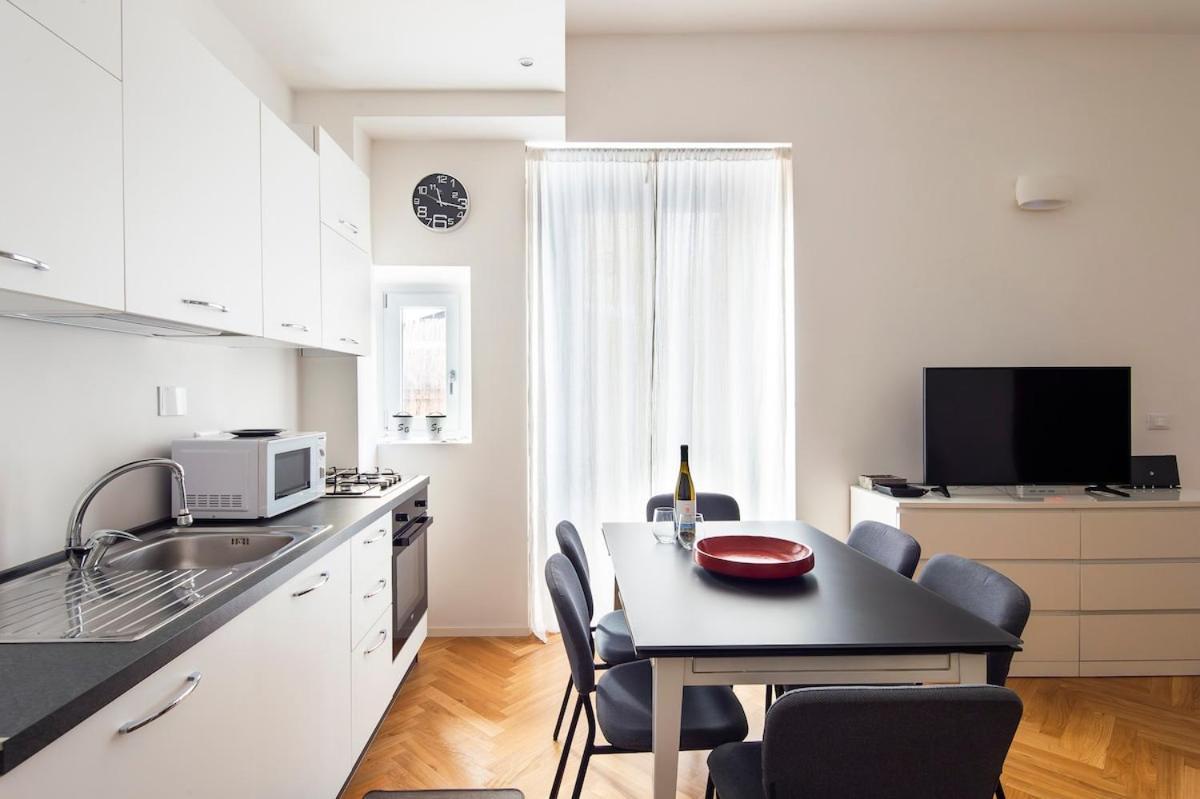 Apartment St Peter Metro At 3 Minutes *