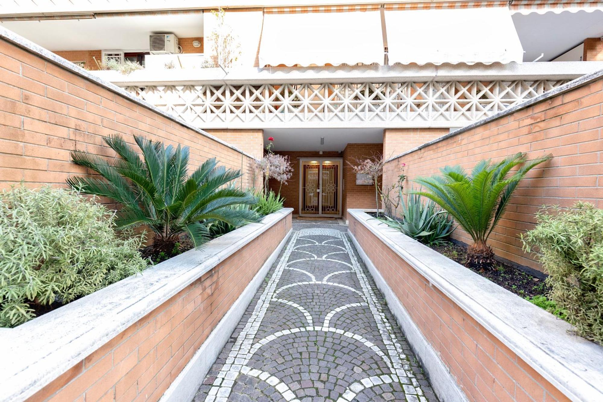 Holiday Home Roma Apartment