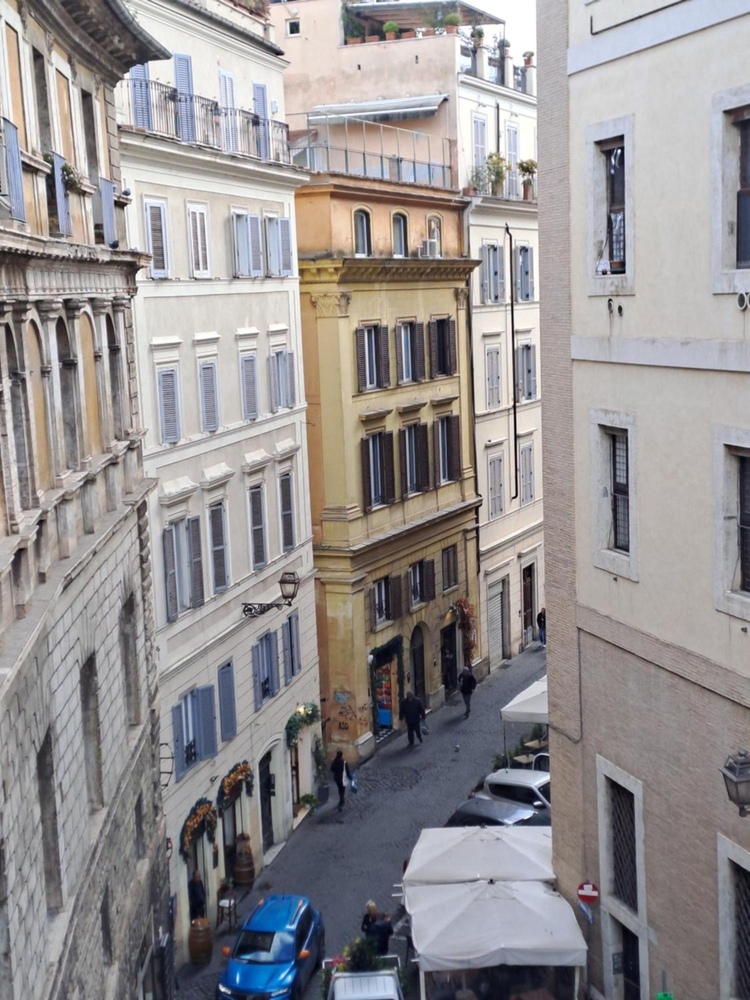Piazza Dell'orologio Apartment *