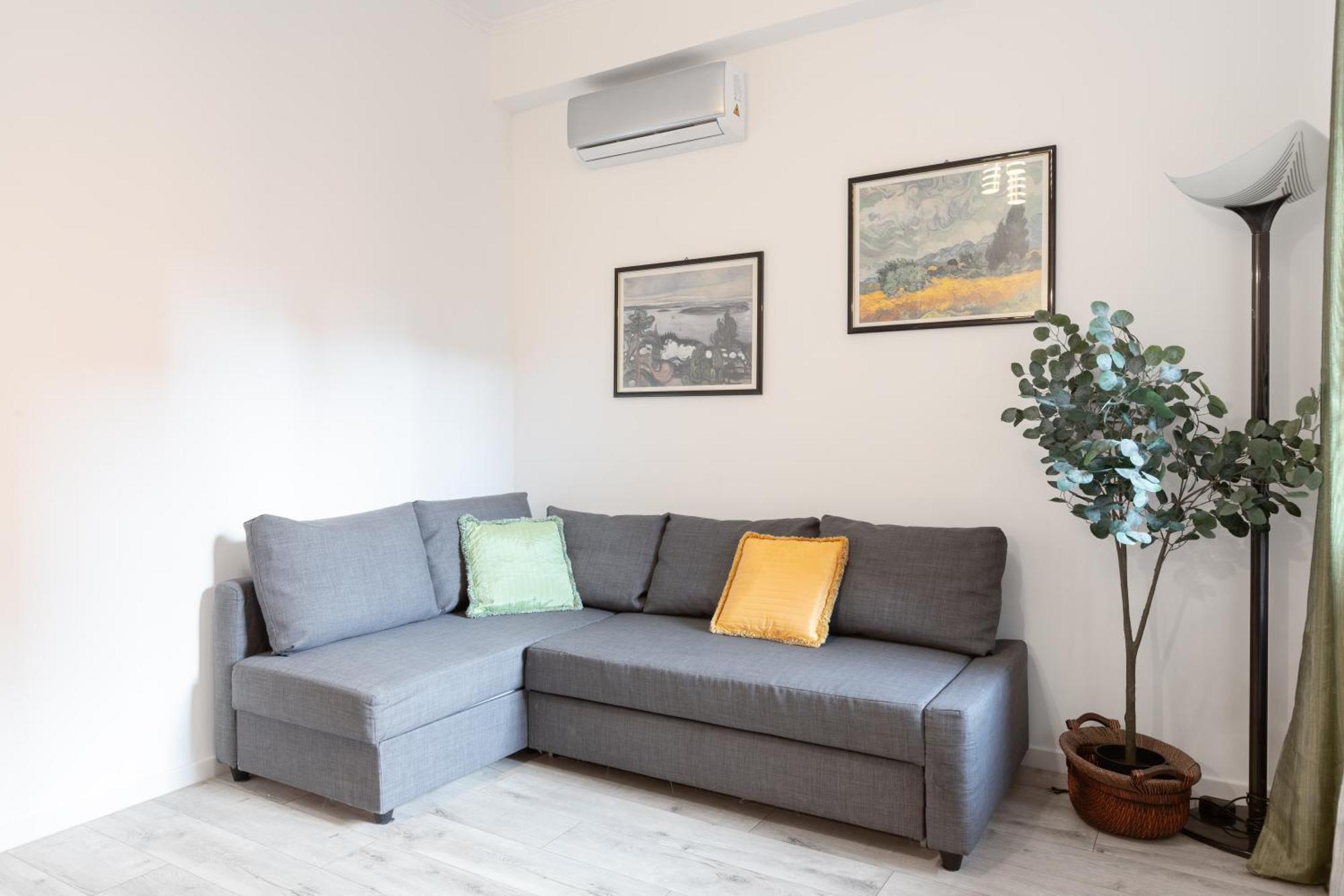 8 Min To Center - 400mt To Metroa, 4-6 Pax, 2 Bathrooms * Rome