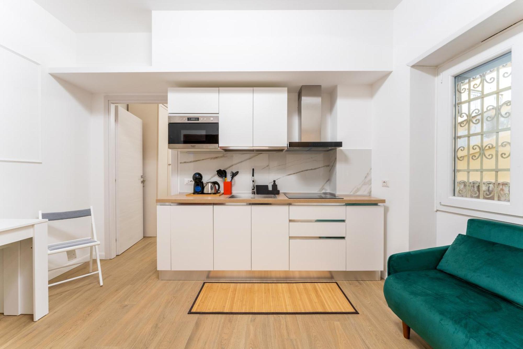 Emerald Suite, Elegant Flat In San Giovanni Area * Rome