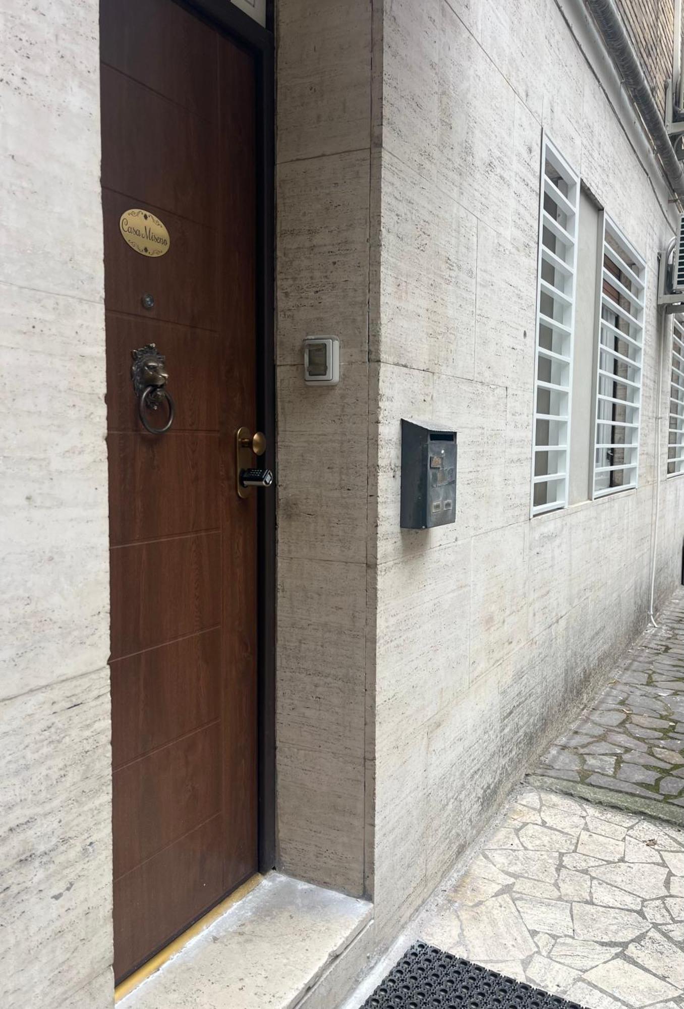 Casa Miseno, Independent Near Metro B Apartment Rome