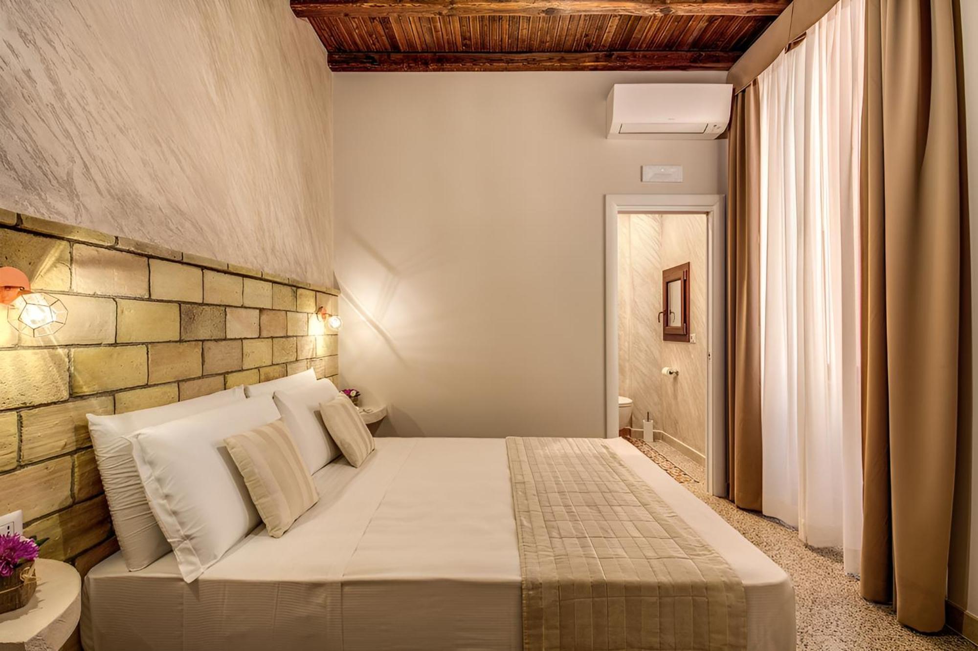 Colosseo Guest house 3*
