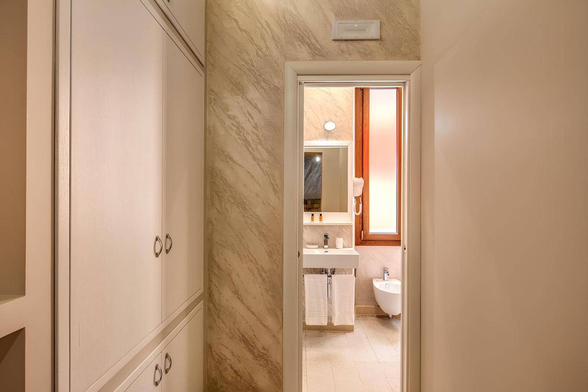 Colosseo Guest house
